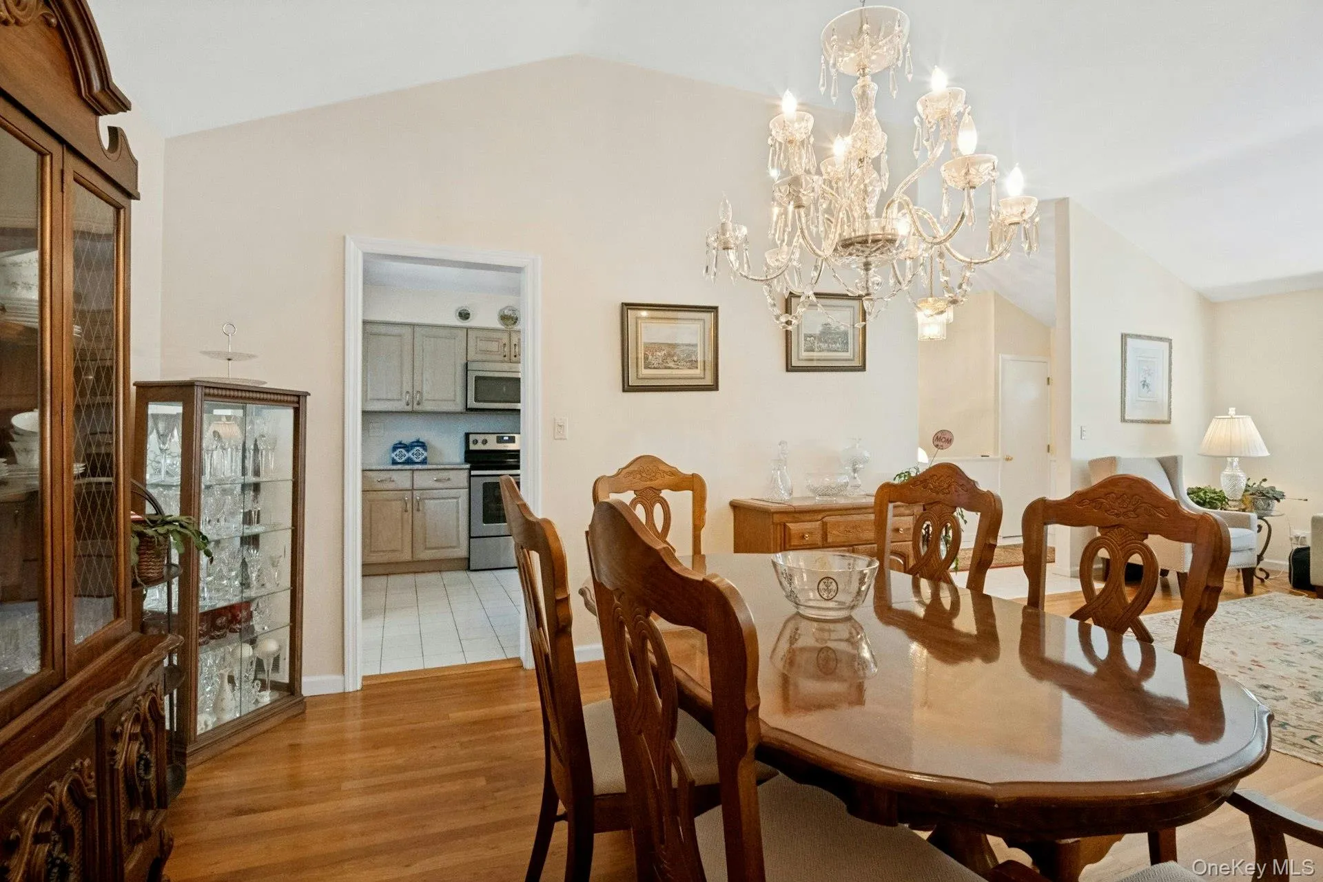 82 Holbrooke Road, White Plains, NY, 3 Bedrooms Bedrooms, 7 Rooms Rooms,2 BathroomsBathrooms,Residential,For Rent,Holbrooke,0,1021799 82 Holbrooke Road, White Plains, NY, 3 Bedrooms Bedrooms, 7 Rooms Rooms,2 BathroomsBathrooms,Residential,For Rent,Holbrooke,0,1021799