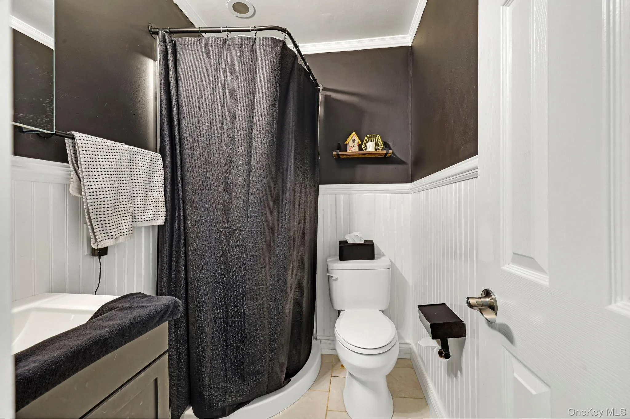 2nd bathroom 2nd bathroom