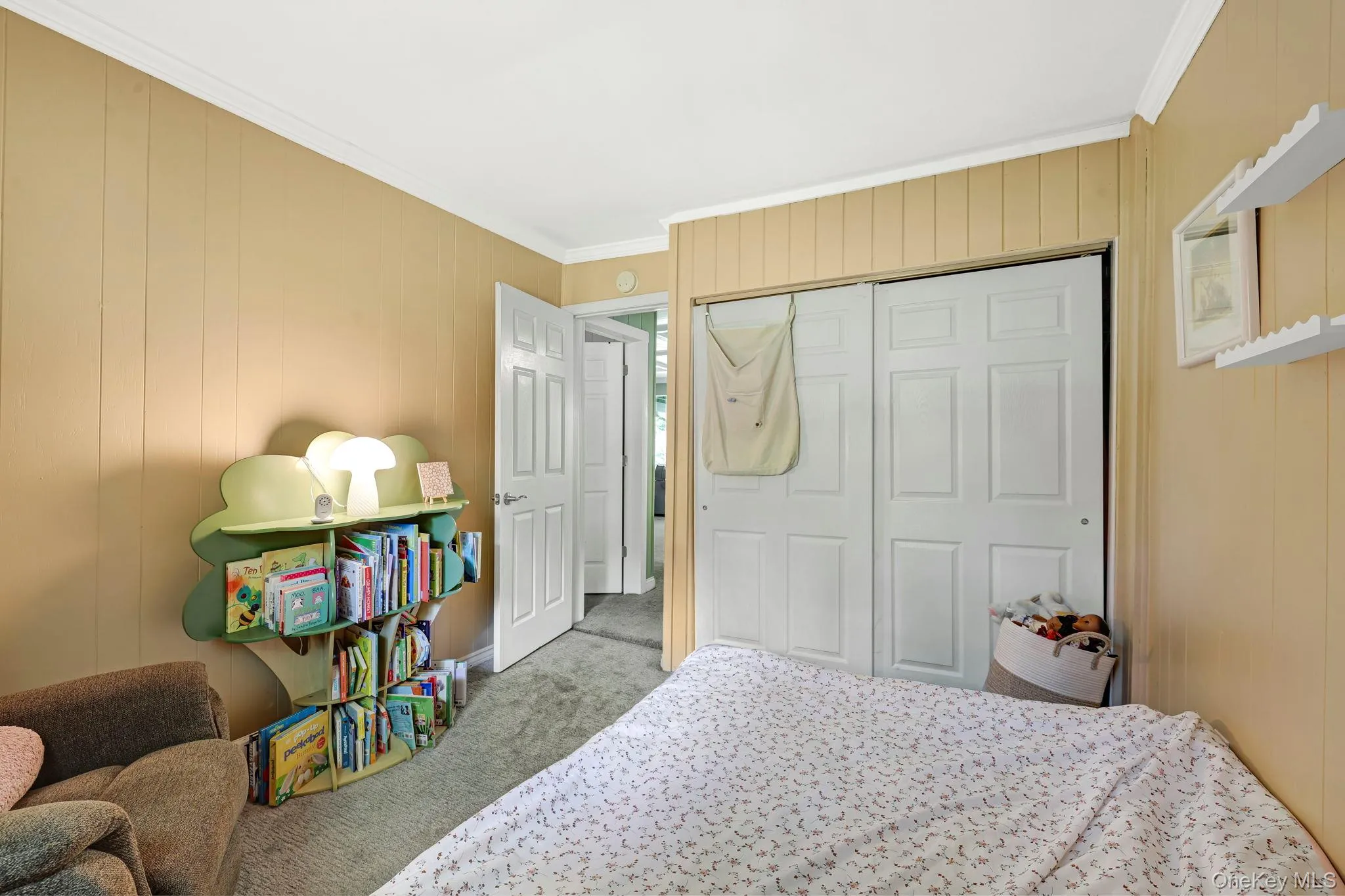 2nd bedroom with new carpte 2nd bedroom with new carpte