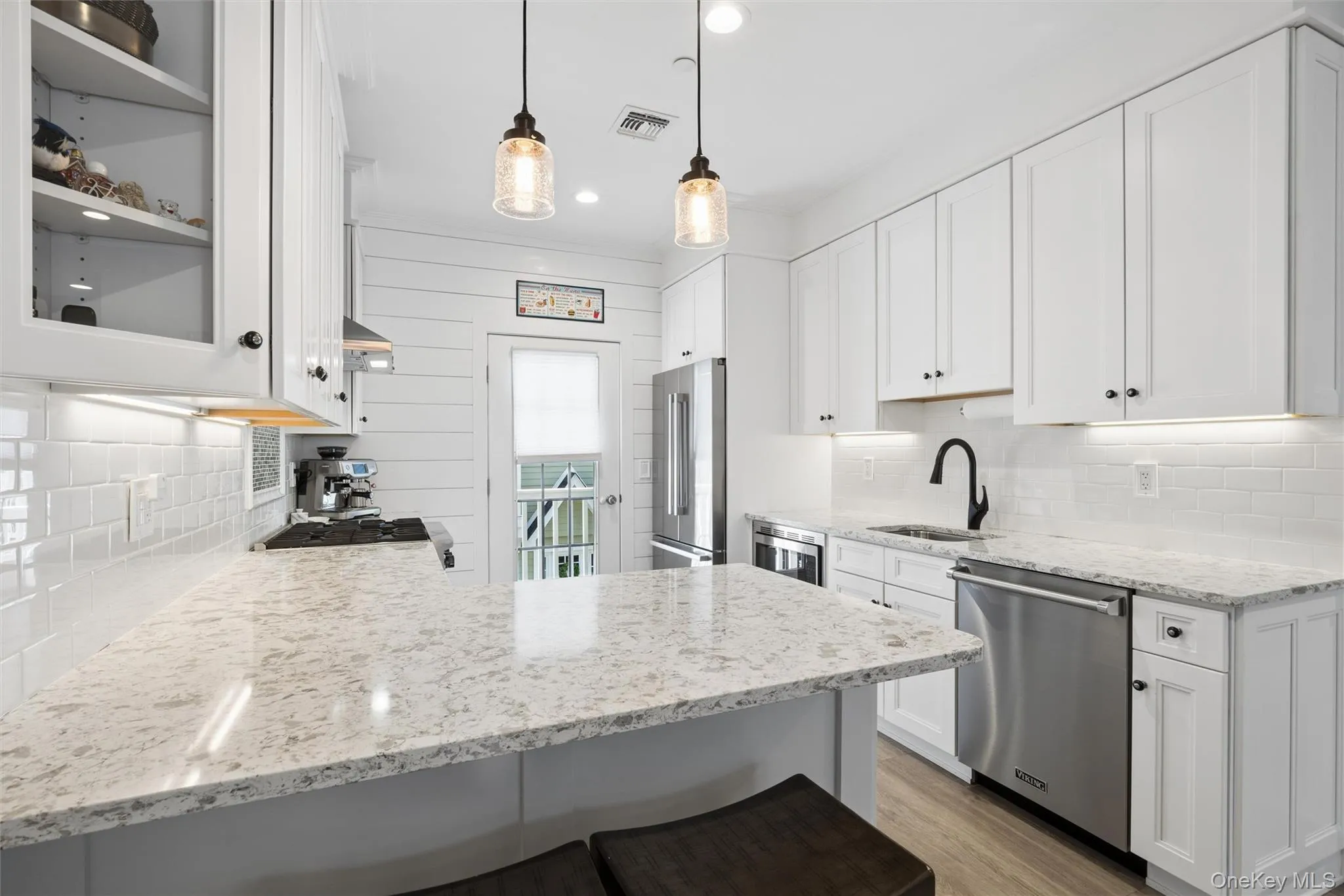 Cabinets go to ceiling Cabinets go to ceiling