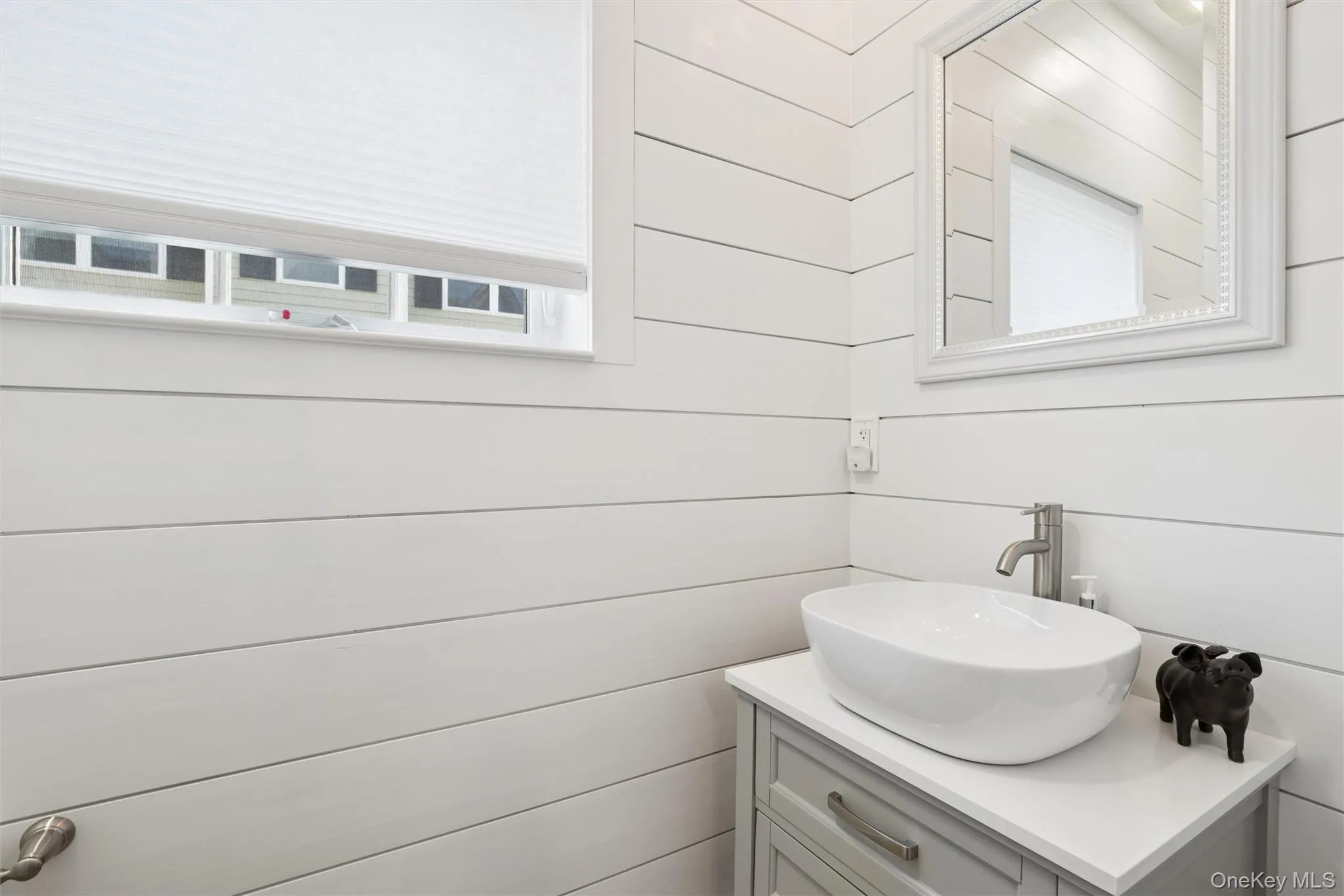Shiplap .5 bath 1st floor Shiplap .5 bath 1st floor