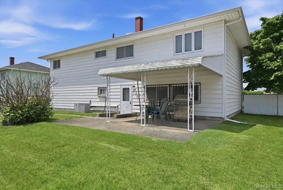 30 Oregon Street, Babylon, NY, 4 Bedrooms Bedrooms, 8 Rooms Rooms,1 BathroomBathrooms,Residential,For Rent,Oregon,0,1021808 30 Oregon Street, Babylon, NY, 4 Bedrooms Bedrooms, 8 Rooms Rooms,1 BathroomBathrooms,Residential,For Rent,Oregon,0,1021808