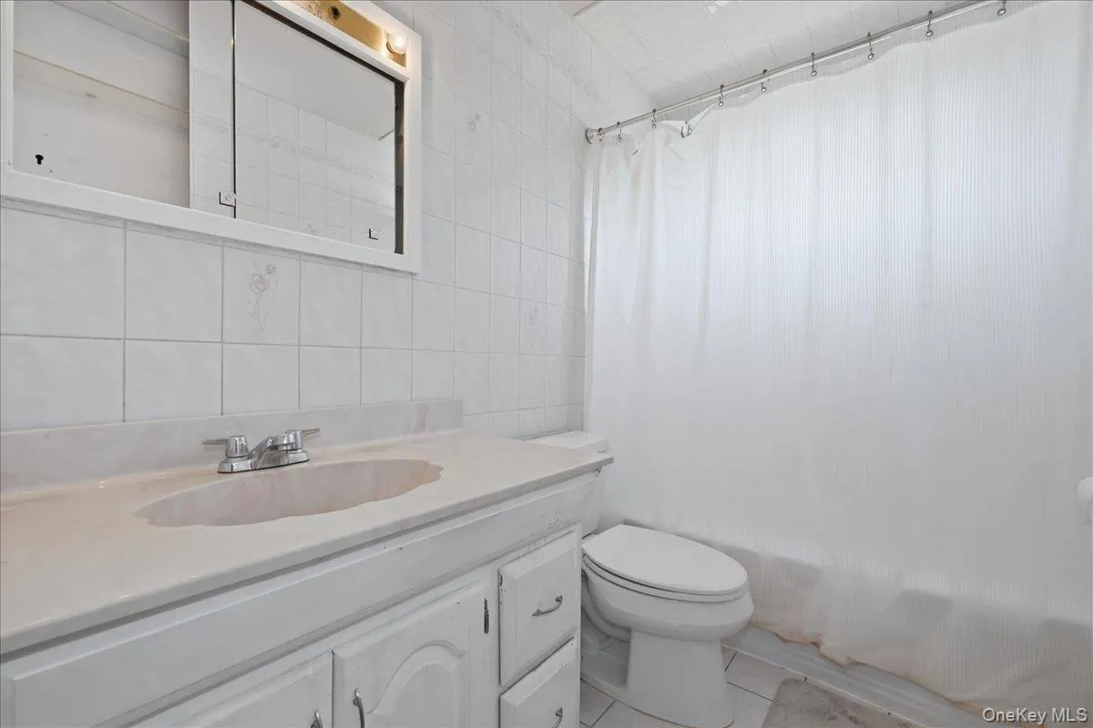 30 Oregon Street, Babylon, NY, 4 Bedrooms Bedrooms, 8 Rooms Rooms,1 BathroomBathrooms,Residential,For Rent,Oregon,0,1021808 30 Oregon Street, Babylon, NY, 4 Bedrooms Bedrooms, 8 Rooms Rooms,1 BathroomBathrooms,Residential,For Rent,Oregon,0,1021808