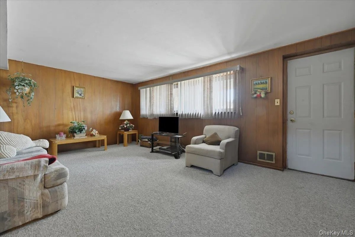 30 Oregon Street, Babylon, NY, 4 Bedrooms Bedrooms, 8 Rooms Rooms,1 BathroomBathrooms,Residential,For Rent,Oregon,0,1021808 30 Oregon Street, Babylon, NY, 4 Bedrooms Bedrooms, 8 Rooms Rooms,1 BathroomBathrooms,Residential,For Rent,Oregon,0,1021808