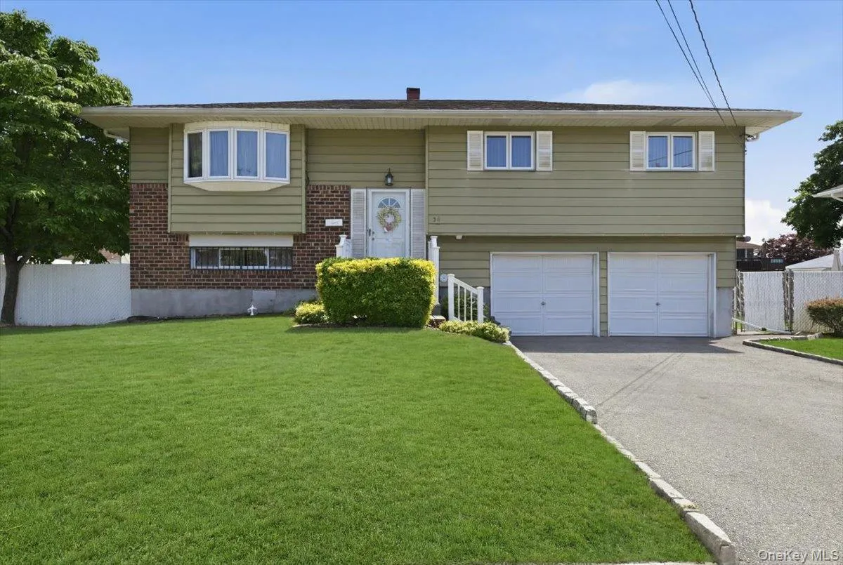 30 Oregon Street, Babylon, NY, 4 Bedrooms Bedrooms, 8 Rooms Rooms,1 BathroomBathrooms,Residential,For Rent,Oregon,0,1021808 30 Oregon Street, Babylon, NY, 4 Bedrooms Bedrooms, 8 Rooms Rooms,1 BathroomBathrooms,Residential,For Rent,Oregon,0,1021808