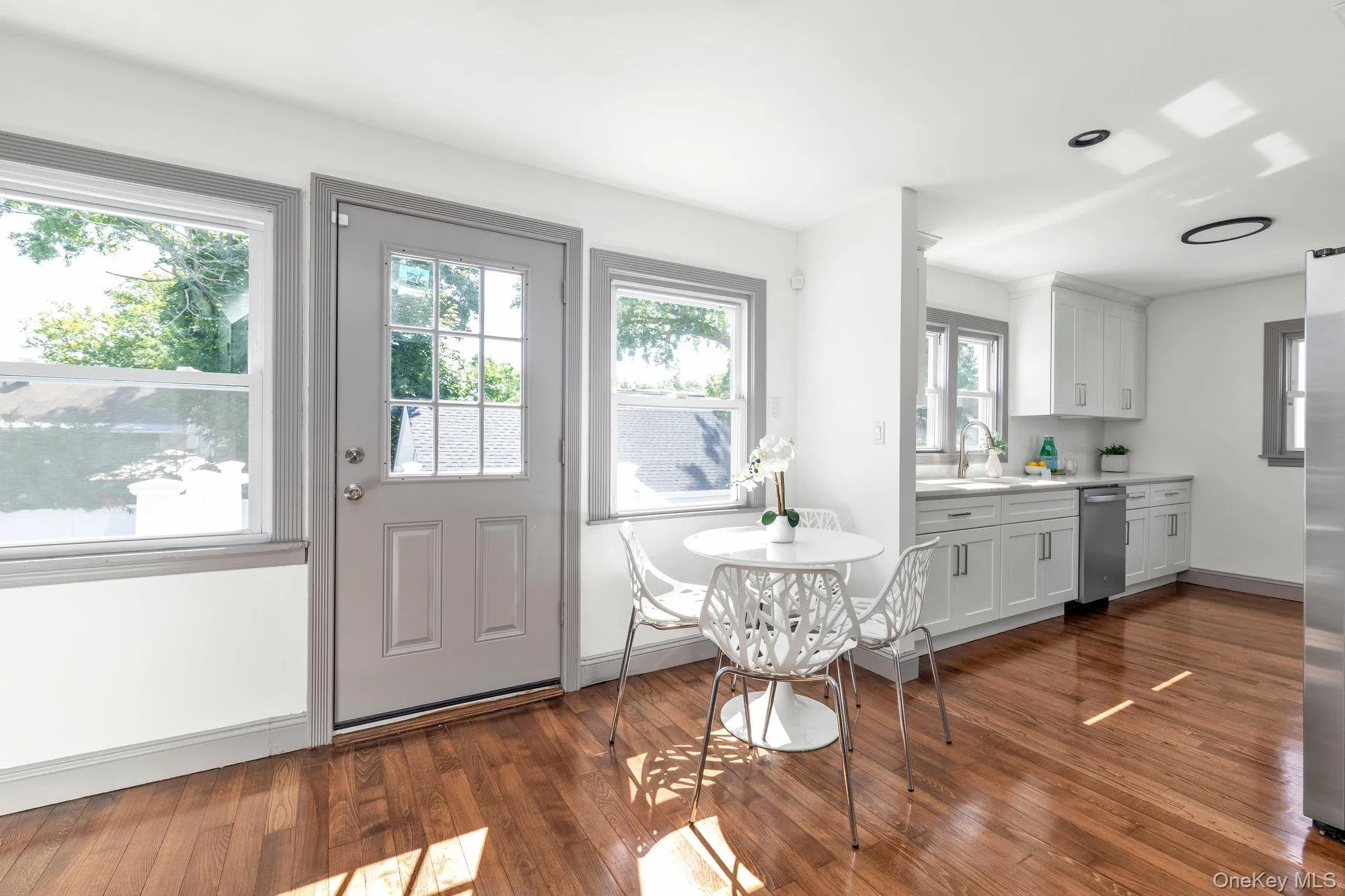 43 Westside Avenue, Hempstead, NY, 5 Bedrooms Bedrooms, 8 Rooms Rooms,2 BathroomsBathrooms,Residential,For Rent,Westside,0,1021815 43 Westside Avenue, Hempstead, NY, 5 Bedrooms Bedrooms, 8 Rooms Rooms,2 BathroomsBathrooms,Residential,For Rent,Westside,0,1021815