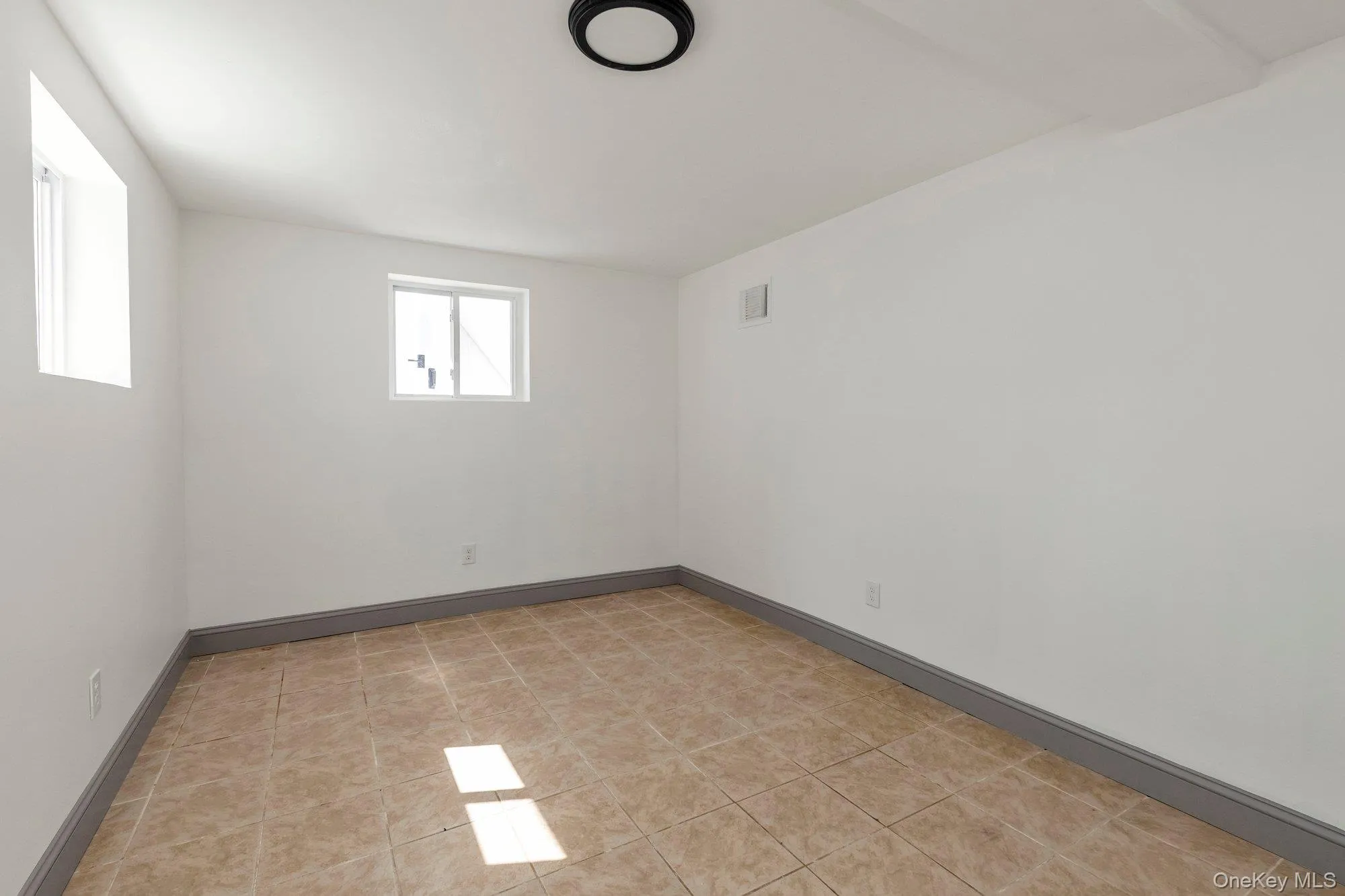 43 Westside Avenue, Hempstead, NY, 5 Bedrooms Bedrooms, 8 Rooms Rooms,2 BathroomsBathrooms,Residential,For Rent,Westside,0,1021815 43 Westside Avenue, Hempstead, NY, 5 Bedrooms Bedrooms, 8 Rooms Rooms,2 BathroomsBathrooms,Residential,For Rent,Westside,0,1021815