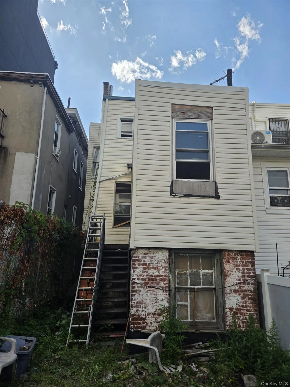 2182 Bathgate Avenue, New York, NY, 3 Bedrooms Bedrooms, 6 Rooms Rooms,1 BathroomBathrooms,Residential,For Rent,Bathgate,0,1021826 2182 Bathgate Avenue, New York, NY, 3 Bedrooms Bedrooms, 6 Rooms Rooms,1 BathroomBathrooms,Residential,For Rent,Bathgate,0,1021826