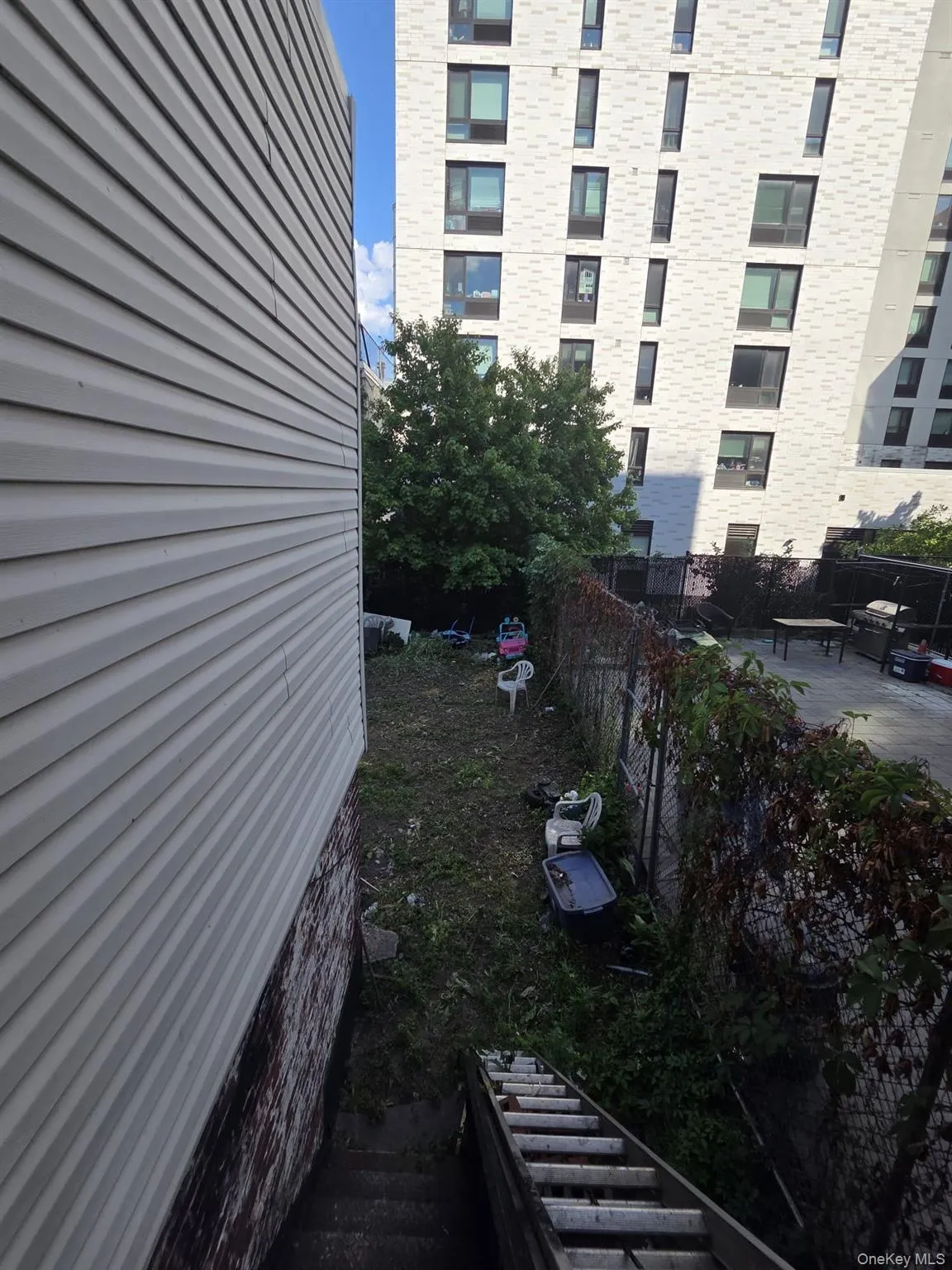 2182 Bathgate Avenue, New York, NY, 3 Bedrooms Bedrooms, 6 Rooms Rooms,1 BathroomBathrooms,Residential,For Rent,Bathgate,0,1021826 2182 Bathgate Avenue, New York, NY, 3 Bedrooms Bedrooms, 6 Rooms Rooms,1 BathroomBathrooms,Residential,For Rent,Bathgate,0,1021826