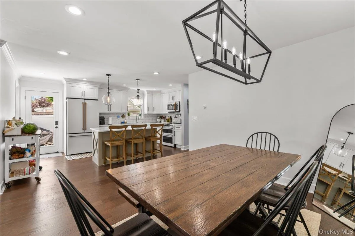 78 Broadway, Oyster Bay, NY, 4 Bedrooms Bedrooms, 7 Rooms Rooms,2 BathroomsBathrooms,Residential,For Rent,Broadway,0,1021830 78 Broadway, Oyster Bay, NY, 4 Bedrooms Bedrooms, 7 Rooms Rooms,2 BathroomsBathrooms,Residential,For Rent,Broadway,0,1021830