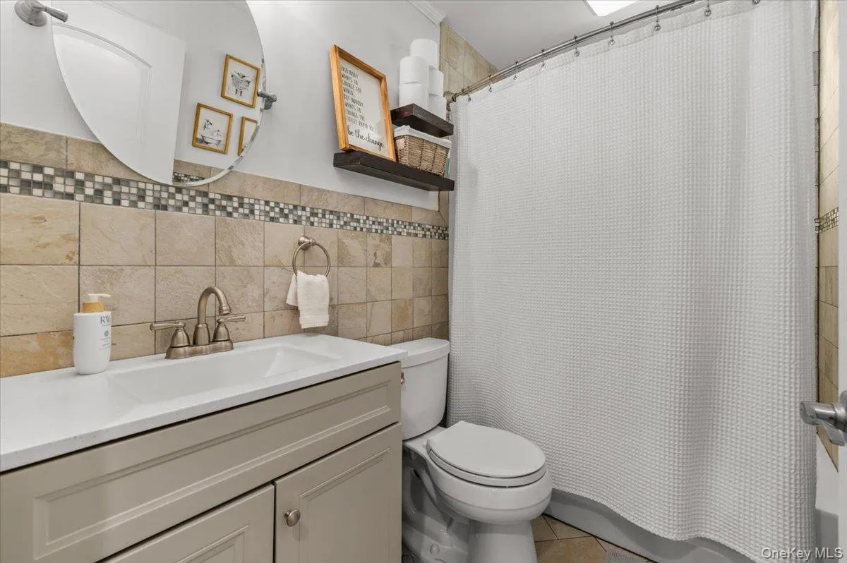 78 Broadway, Oyster Bay, NY, 4 Bedrooms Bedrooms, 7 Rooms Rooms,2 BathroomsBathrooms,Residential,For Rent,Broadway,0,1021830 78 Broadway, Oyster Bay, NY, 4 Bedrooms Bedrooms, 7 Rooms Rooms,2 BathroomsBathrooms,Residential,For Rent,Broadway,0,1021830