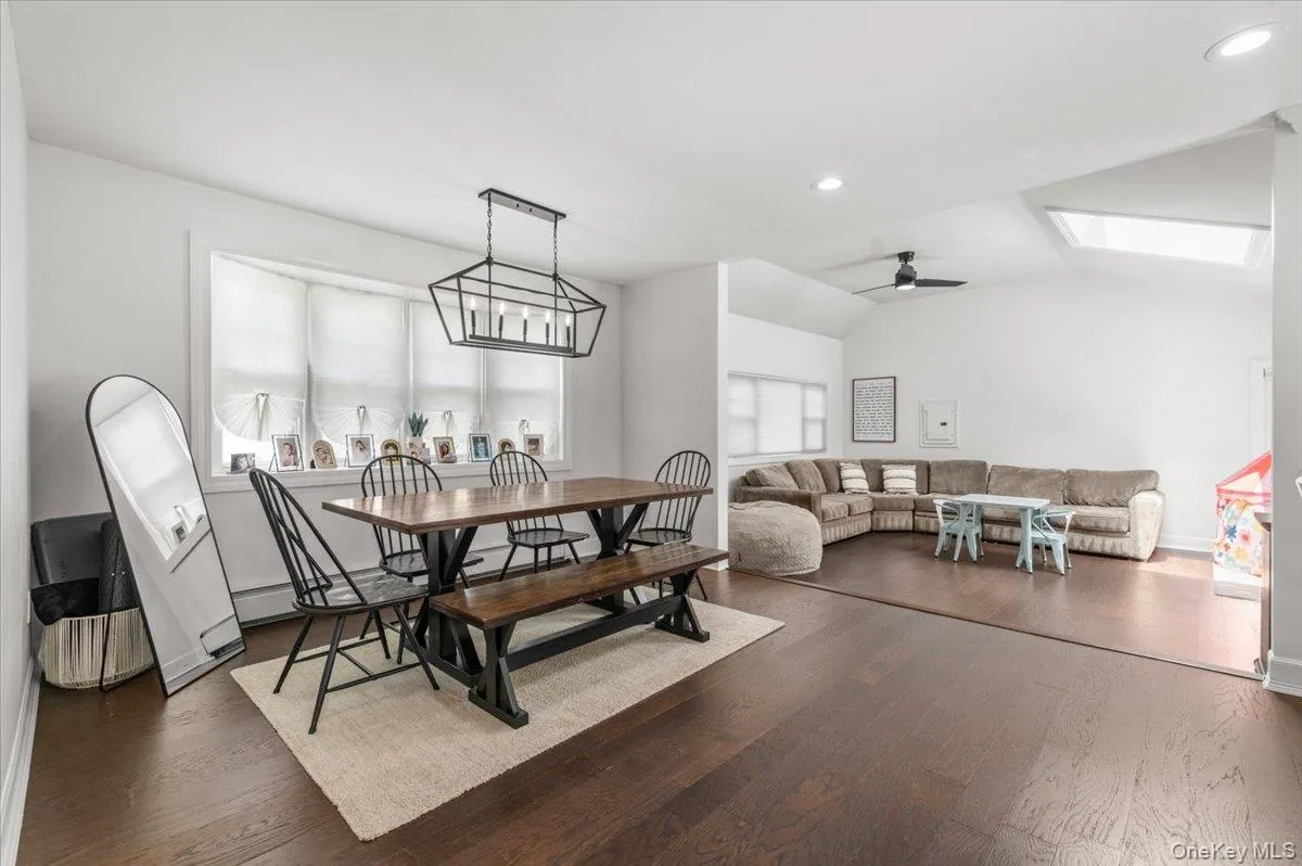 78 Broadway, Oyster Bay, NY, 4 Bedrooms Bedrooms, 7 Rooms Rooms,2 BathroomsBathrooms,Residential,For Rent,Broadway,0,1021830 78 Broadway, Oyster Bay, NY, 4 Bedrooms Bedrooms, 7 Rooms Rooms,2 BathroomsBathrooms,Residential,For Rent,Broadway,0,1021830