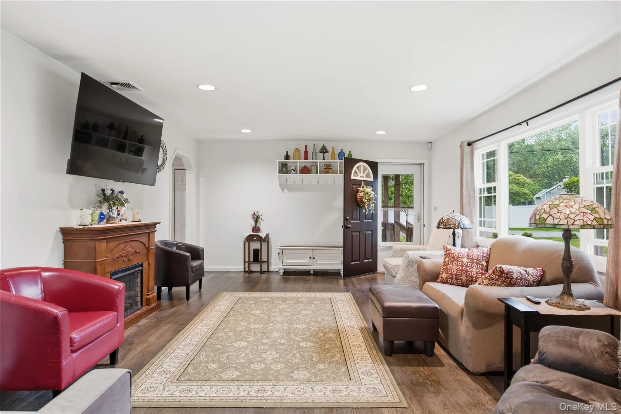3 Parkside Avenue, Brookhaven, NY, 3 Bedrooms Bedrooms, 7 Rooms Rooms,2 BathroomsBathrooms,Residential,For Rent,Parkside,0,1021831 3 Parkside Avenue, Brookhaven, NY, 3 Bedrooms Bedrooms, 7 Rooms Rooms,2 BathroomsBathrooms,Residential,For Rent,Parkside,0,1021831