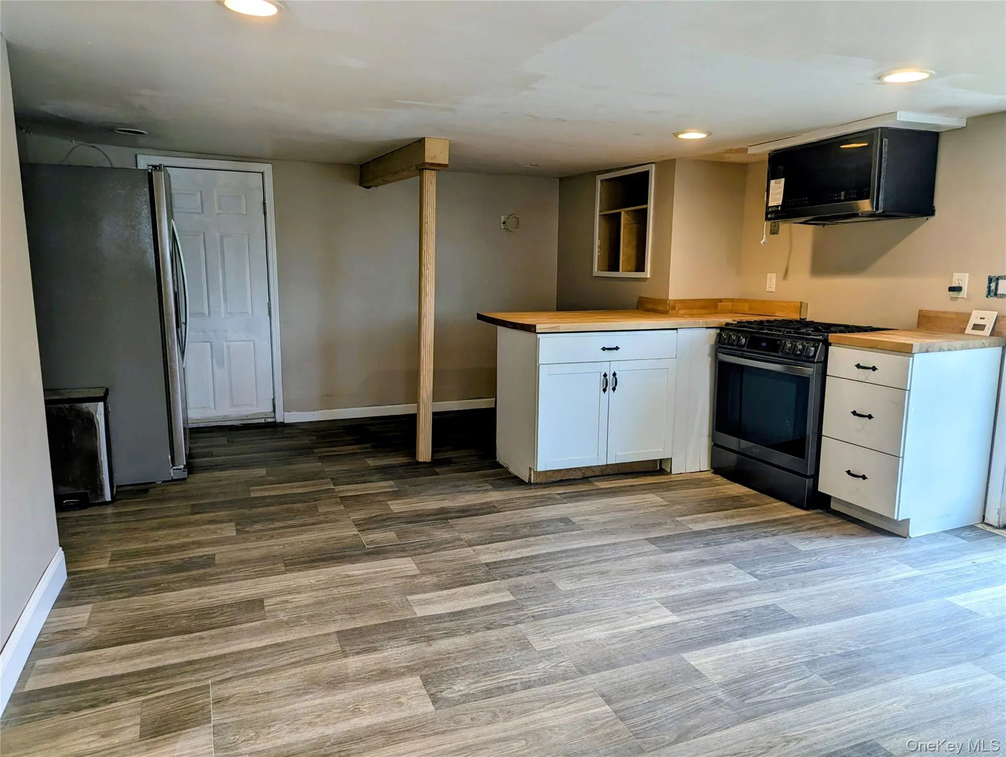 122 Castle High Road, Middletown, NY, 3 Bedrooms Bedrooms, 6 Rooms Rooms,1 BathroomBathrooms,Residential,For Rent,Castle High,0,1021833 122 Castle High Road, Middletown, NY, 3 Bedrooms Bedrooms, 6 Rooms Rooms,1 BathroomBathrooms,Residential,For Rent,Castle High,0,1021833