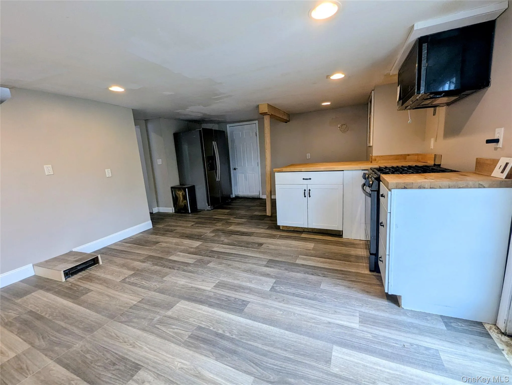 122 Castle High Road, Middletown, NY, 3 Bedrooms Bedrooms, 6 Rooms Rooms,1 BathroomBathrooms,Residential,For Rent,Castle High,0,1021833 122 Castle High Road, Middletown, NY, 3 Bedrooms Bedrooms, 6 Rooms Rooms,1 BathroomBathrooms,Residential,For Rent,Castle High,0,1021833
