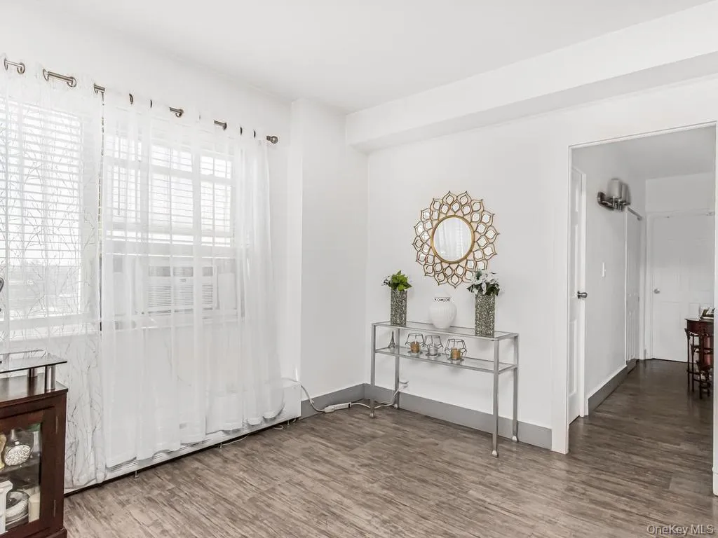 9 Fordham Hill Oval, New York, NY, 2 Bedrooms Bedrooms, 5 Rooms Rooms,1 BathroomBathrooms,Residential Lease,For Rent,Fordham Hill,0,1021837 9 Fordham Hill Oval, New York, NY, 2 Bedrooms Bedrooms, 5 Rooms Rooms,1 BathroomBathrooms,Residential Lease,For Rent,Fordham Hill,0,1021837