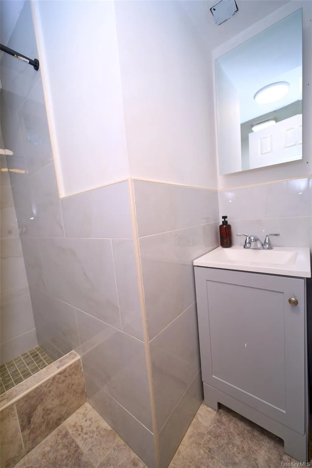 12 Goeller Avenue, Huntington, NY, 4 Bedrooms Bedrooms, 8 Rooms Rooms,3 BathroomsBathrooms,Residential,For Rent,Goeller,0,1021843 12 Goeller Avenue, Huntington, NY, 4 Bedrooms Bedrooms, 8 Rooms Rooms,3 BathroomsBathrooms,Residential,For Rent,Goeller,0,1021843