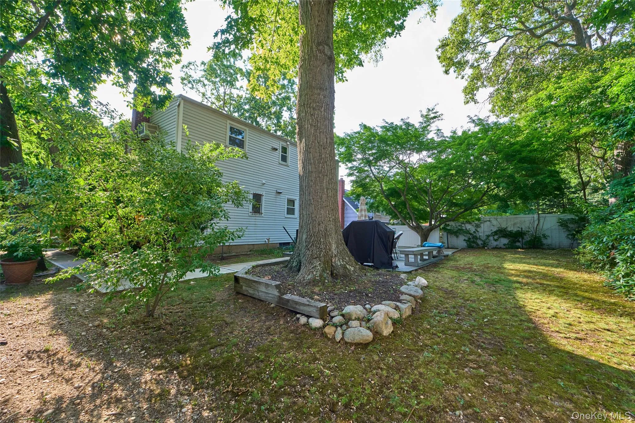 12 Goeller Avenue, Huntington, NY, 4 Bedrooms Bedrooms, 8 Rooms Rooms,3 BathroomsBathrooms,Residential,For Rent,Goeller,0,1021843 12 Goeller Avenue, Huntington, NY, 4 Bedrooms Bedrooms, 8 Rooms Rooms,3 BathroomsBathrooms,Residential,For Rent,Goeller,0,1021843