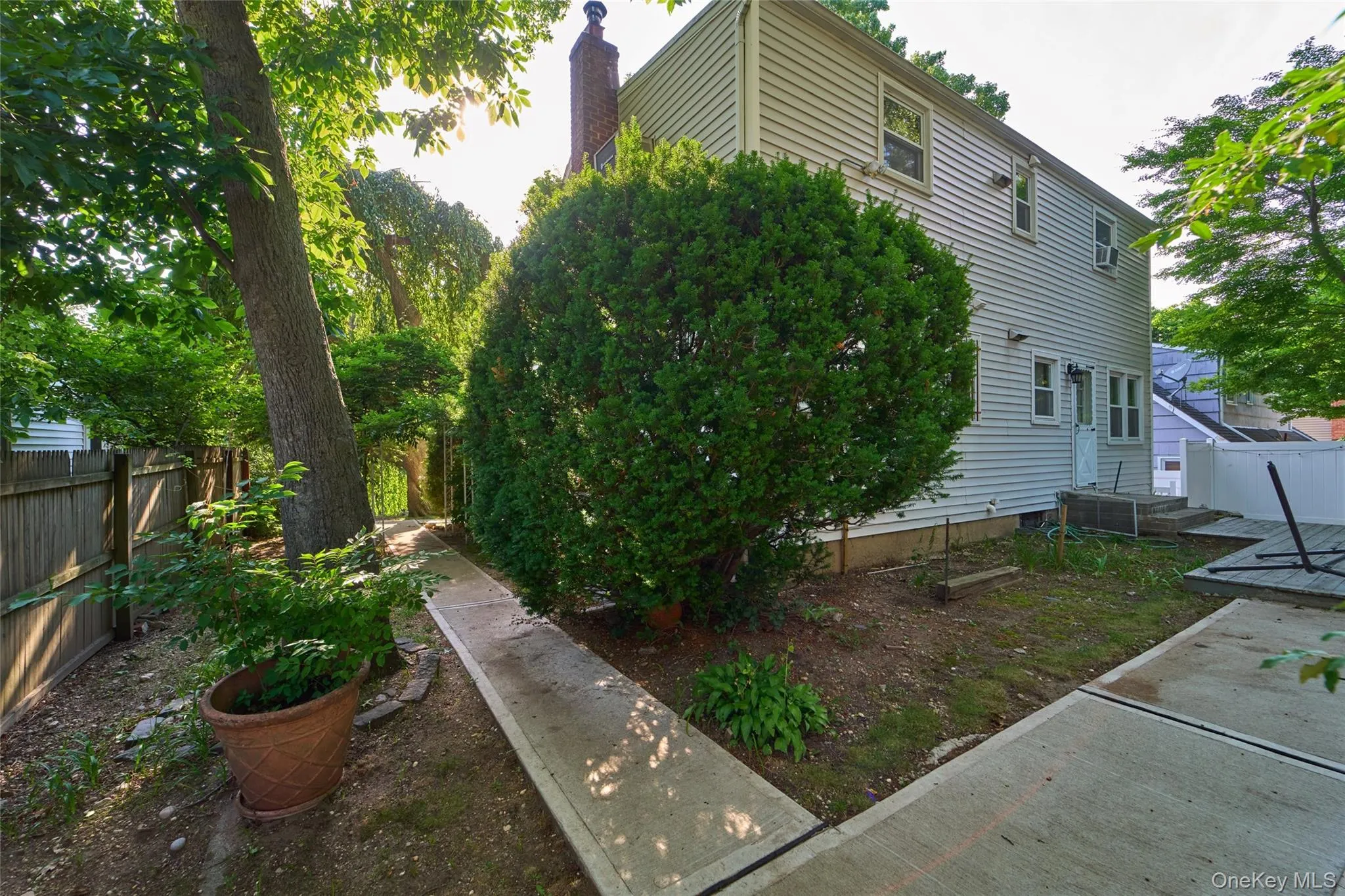 12 Goeller Avenue, Huntington, NY, 4 Bedrooms Bedrooms, 8 Rooms Rooms,3 BathroomsBathrooms,Residential,For Rent,Goeller,0,1021843 12 Goeller Avenue, Huntington, NY, 4 Bedrooms Bedrooms, 8 Rooms Rooms,3 BathroomsBathrooms,Residential,For Rent,Goeller,0,1021843