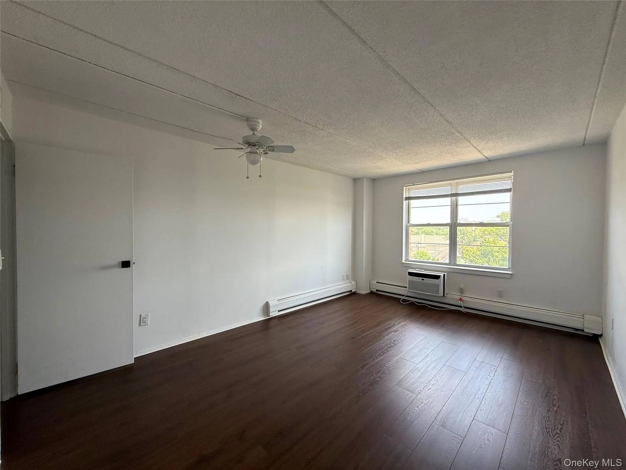 35 Park Avenue, Ramapo, NY, 1 Bedroom Bedrooms, 2 Rooms Rooms,1 BathroomBathrooms,Residential Lease,For Rent,Park,0,1021849 35 Park Avenue, Ramapo, NY, 1 Bedroom Bedrooms, 2 Rooms Rooms,1 BathroomBathrooms,Residential Lease,For Rent,Park,0,1021849