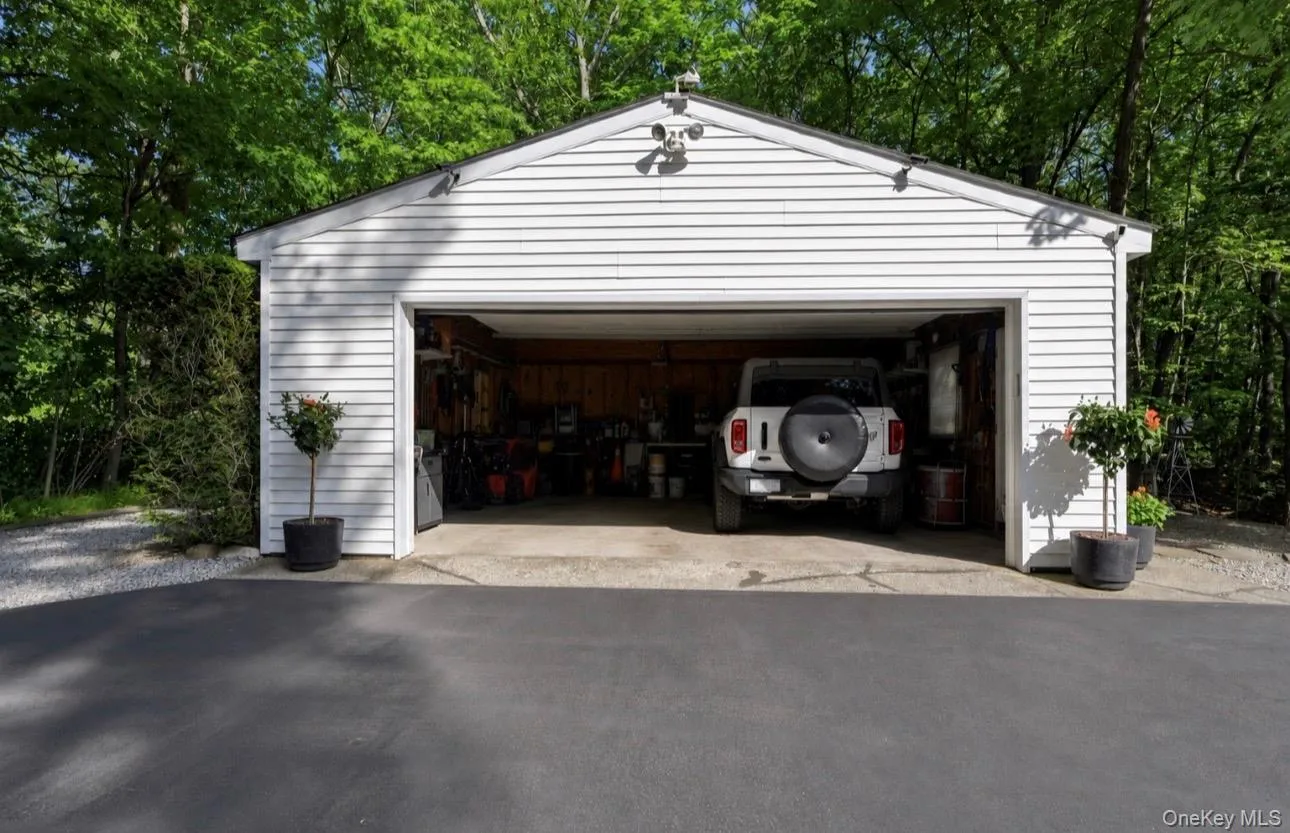 25 Valley Circle, Brookhaven, NY, 1 Bedroom Bedrooms, 5 Rooms Rooms,1 BathroomBathrooms,Residential,For Rent,Valley,0,1021850 25 Valley Circle, Brookhaven, NY, 1 Bedroom Bedrooms, 5 Rooms Rooms,1 BathroomBathrooms,Residential,For Rent,Valley,0,1021850