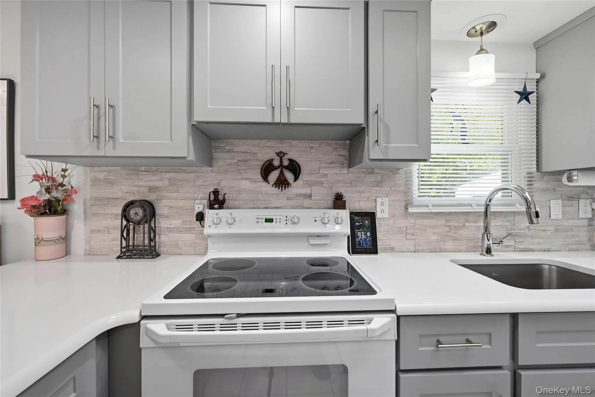 25 Valley Circle, Brookhaven, NY, 1 Bedroom Bedrooms, 5 Rooms Rooms,1 BathroomBathrooms,Residential,For Rent,Valley,0,1021850 25 Valley Circle, Brookhaven, NY, 1 Bedroom Bedrooms, 5 Rooms Rooms,1 BathroomBathrooms,Residential,For Rent,Valley,0,1021850