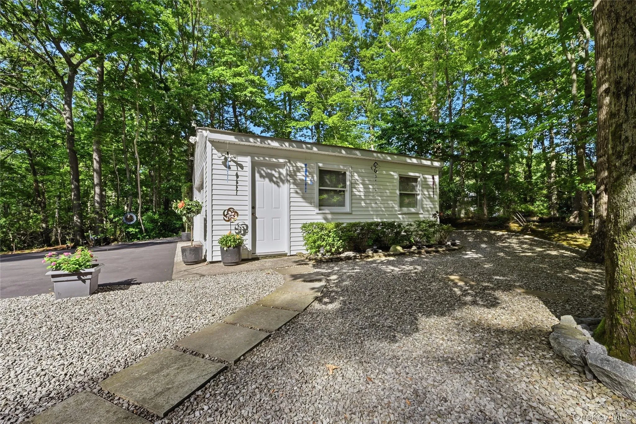 25 Valley Circle, Brookhaven, NY, 1 Bedroom Bedrooms, 5 Rooms Rooms,1 BathroomBathrooms,Residential,For Rent,Valley,0,1021850 25 Valley Circle, Brookhaven, NY, 1 Bedroom Bedrooms, 5 Rooms Rooms,1 BathroomBathrooms,Residential,For Rent,Valley,0,1021850