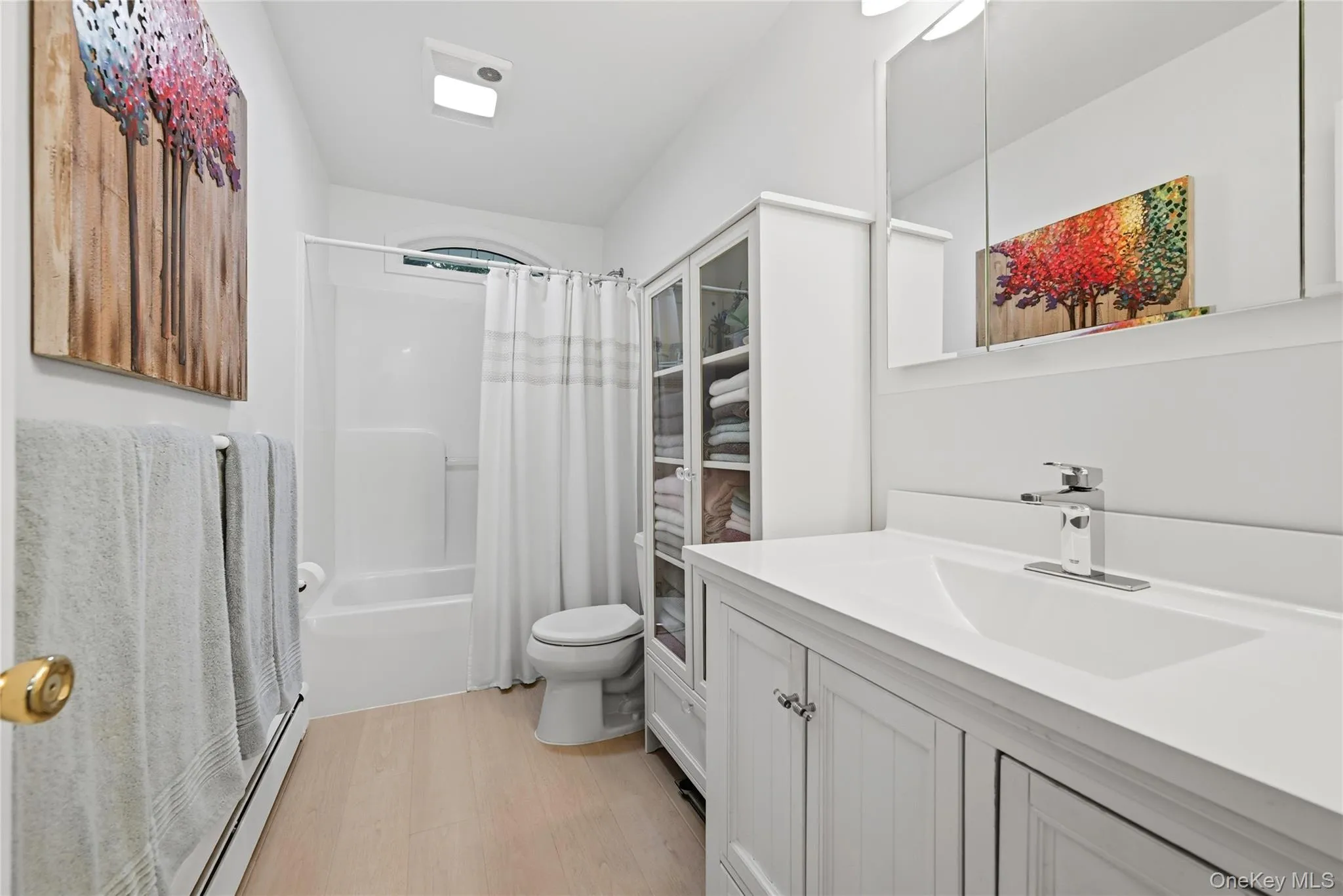 25 Valley Circle, Brookhaven, NY, 1 Bedroom Bedrooms, 5 Rooms Rooms,1 BathroomBathrooms,Residential,For Rent,Valley,0,1021850 25 Valley Circle, Brookhaven, NY, 1 Bedroom Bedrooms, 5 Rooms Rooms,1 BathroomBathrooms,Residential,For Rent,Valley,0,1021850