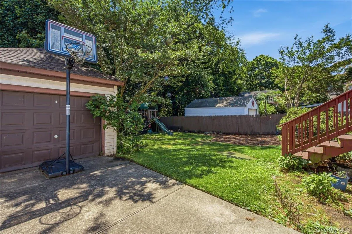 33 Rogers Place, Hempstead, NY, 3 Bedrooms Bedrooms, 7 Rooms Rooms,1 BathroomBathrooms,Residential,For Rent,Rogers,0,1021852 33 Rogers Place, Hempstead, NY, 3 Bedrooms Bedrooms, 7 Rooms Rooms,1 BathroomBathrooms,Residential,For Rent,Rogers,0,1021852