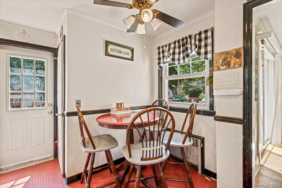 33 Rogers Place, Hempstead, NY, 3 Bedrooms Bedrooms, 7 Rooms Rooms,1 BathroomBathrooms,Residential,For Rent,Rogers,0,1021852 33 Rogers Place, Hempstead, NY, 3 Bedrooms Bedrooms, 7 Rooms Rooms,1 BathroomBathrooms,Residential,For Rent,Rogers,0,1021852