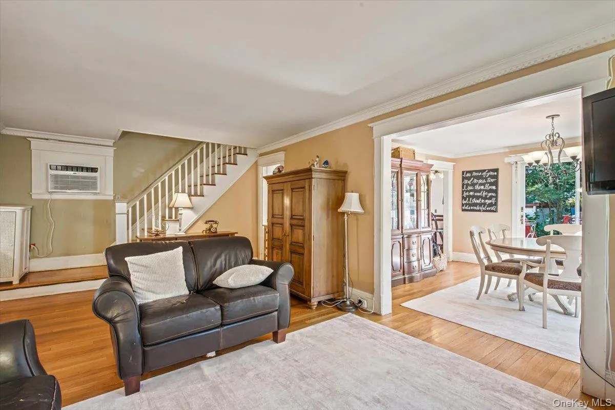 33 Rogers Place, Hempstead, NY, 3 Bedrooms Bedrooms, 7 Rooms Rooms,1 BathroomBathrooms,Residential,For Rent,Rogers,0,1021852 33 Rogers Place, Hempstead, NY, 3 Bedrooms Bedrooms, 7 Rooms Rooms,1 BathroomBathrooms,Residential,For Rent,Rogers,0,1021852