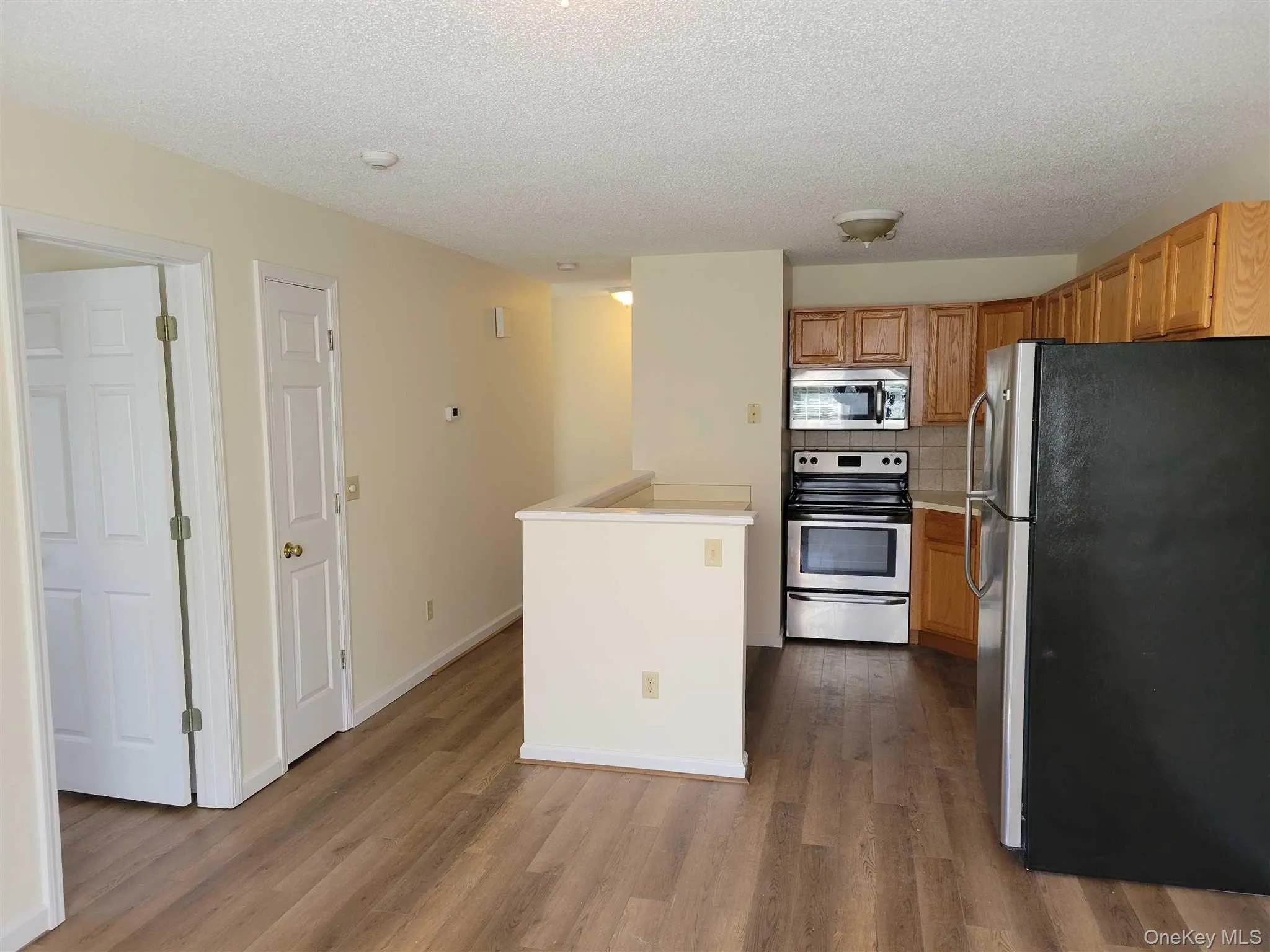 88 TIVOLI Gardens, Red Hook, NY, 1 Bedroom Bedrooms, 3 Rooms Rooms,1 BathroomBathrooms,Residential Lease,For Rent,TIVOLI,0,1021853 88 TIVOLI Gardens, Red Hook, NY, 1 Bedroom Bedrooms, 3 Rooms Rooms,1 BathroomBathrooms,Residential Lease,For Rent,TIVOLI,0,1021853