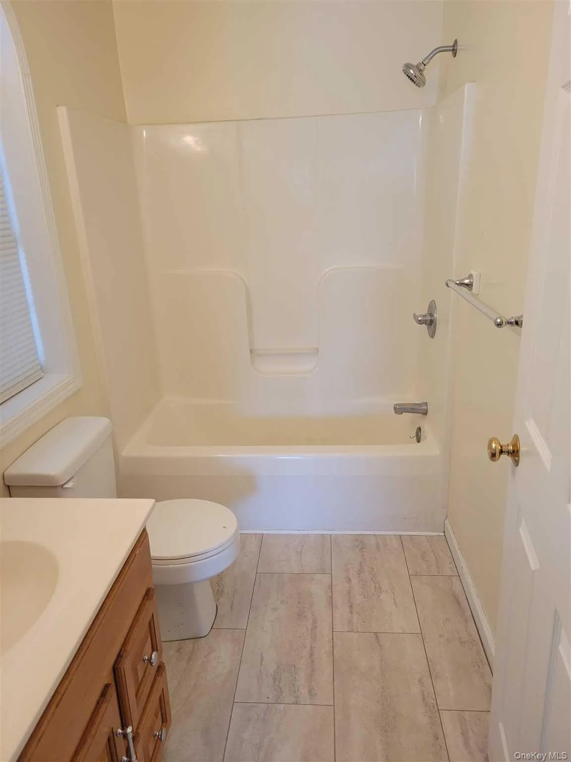 88 TIVOLI Gardens, Red Hook, NY, 1 Bedroom Bedrooms, 3 Rooms Rooms,1 BathroomBathrooms,Residential Lease,For Rent,TIVOLI,0,1021853 88 TIVOLI Gardens, Red Hook, NY, 1 Bedroom Bedrooms, 3 Rooms Rooms,1 BathroomBathrooms,Residential Lease,For Rent,TIVOLI,0,1021853