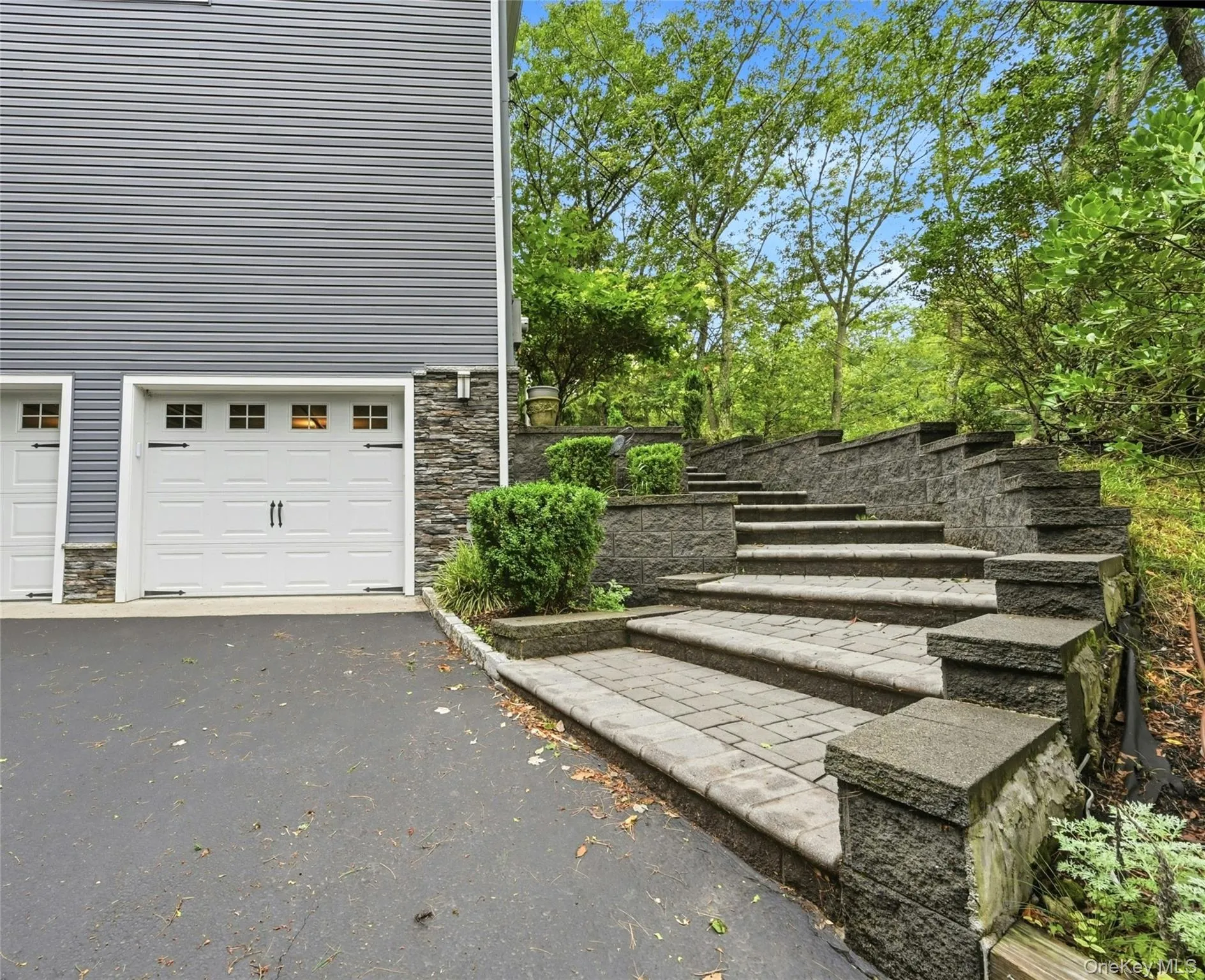 135 Oakwood Road, Brookhaven, NY, 4 Bedrooms Bedrooms, 10 Rooms Rooms,3 BathroomsBathrooms,Residential,For Rent,Oakwood,0,1021854 135 Oakwood Road, Brookhaven, NY, 4 Bedrooms Bedrooms, 10 Rooms Rooms,3 BathroomsBathrooms,Residential,For Rent,Oakwood,0,1021854