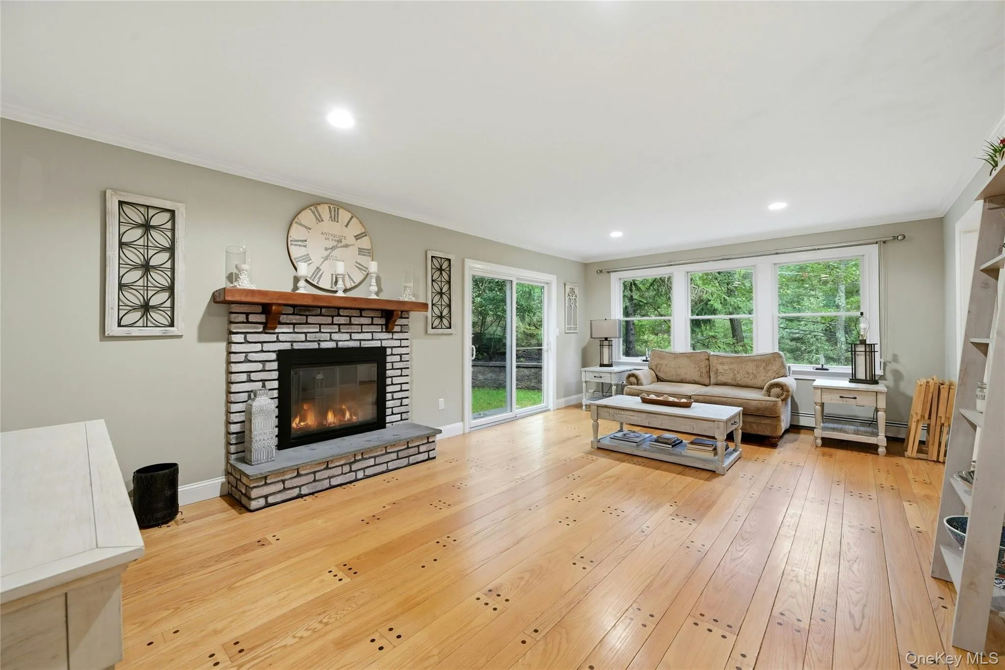 135 Oakwood Road, Brookhaven, NY, 4 Bedrooms Bedrooms, 10 Rooms Rooms,3 BathroomsBathrooms,Residential,For Rent,Oakwood,0,1021854 135 Oakwood Road, Brookhaven, NY, 4 Bedrooms Bedrooms, 10 Rooms Rooms,3 BathroomsBathrooms,Residential,For Rent,Oakwood,0,1021854