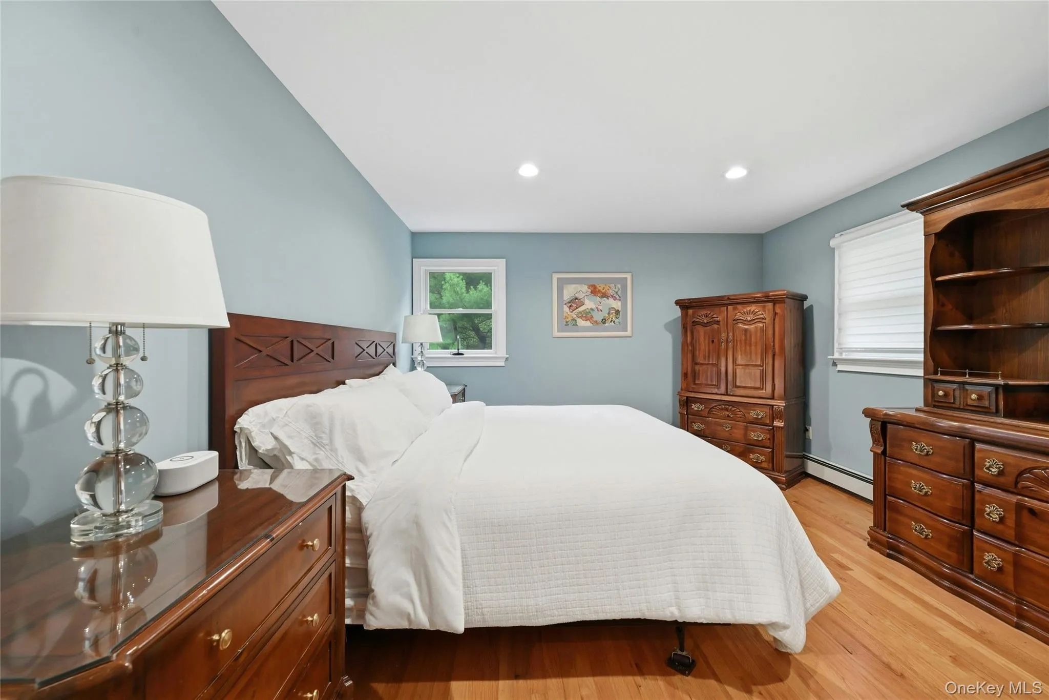 Very Large, Well Appointed Guest Bedroom (Which Is The Size Of Most Primary Bedrooms). Very Large, Well Appointed Guest Bedroom (Which Is The Size Of Most Primary Bedrooms).