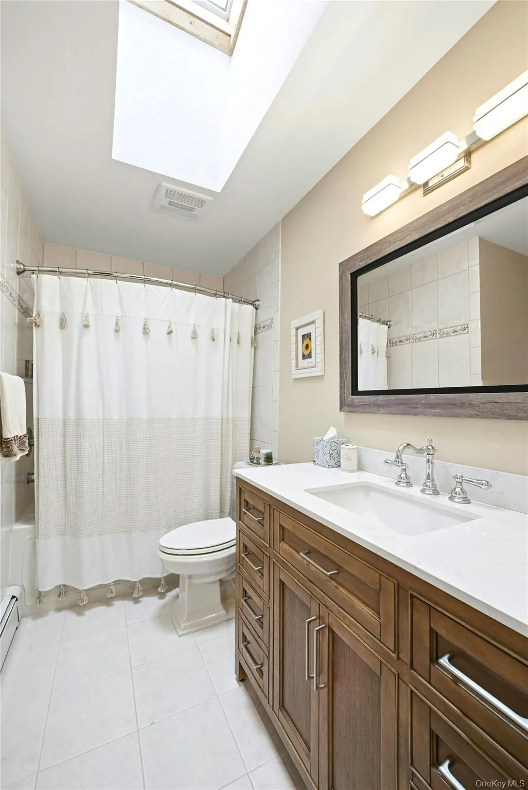 Another View Of The Beautifully Appointed Second Floor Full/Guest Bathroom. Another View Of The Beautifully Appointed Second Floor Full/Guest Bathroom.