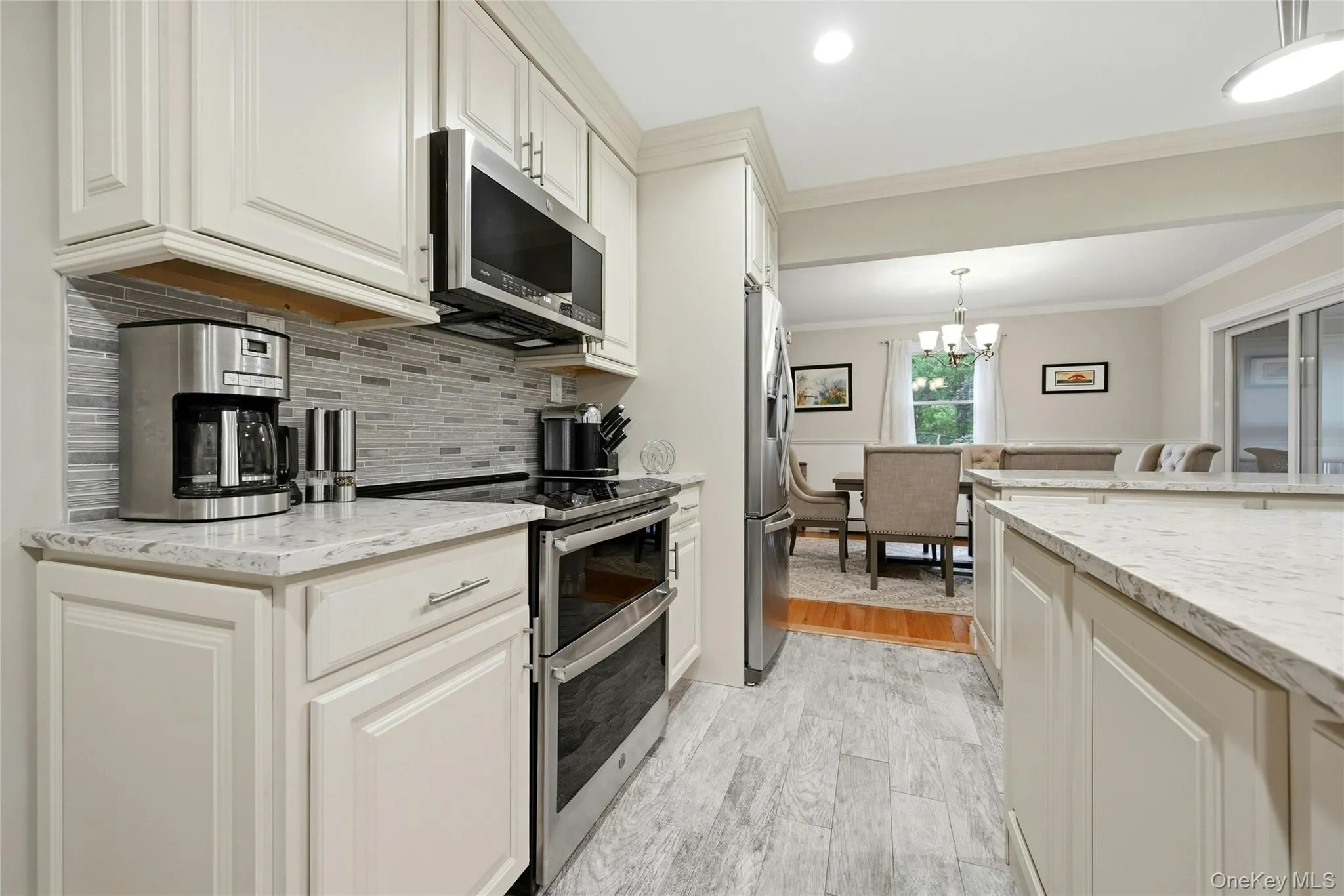 135 Oakwood Road, Brookhaven, NY, 4 Bedrooms Bedrooms, 10 Rooms Rooms,3 BathroomsBathrooms,Residential,For Rent,Oakwood,0,1021854 135 Oakwood Road, Brookhaven, NY, 4 Bedrooms Bedrooms, 10 Rooms Rooms,3 BathroomsBathrooms,Residential,For Rent,Oakwood,0,1021854