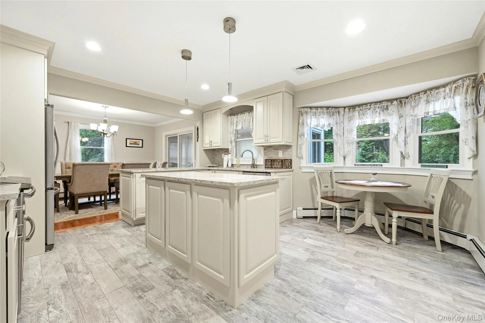135 Oakwood Road, Brookhaven, NY, 4 Bedrooms Bedrooms, 10 Rooms Rooms,3 BathroomsBathrooms,Residential,For Rent,Oakwood,0,1021854 135 Oakwood Road, Brookhaven, NY, 4 Bedrooms Bedrooms, 10 Rooms Rooms,3 BathroomsBathrooms,Residential,For Rent,Oakwood,0,1021854