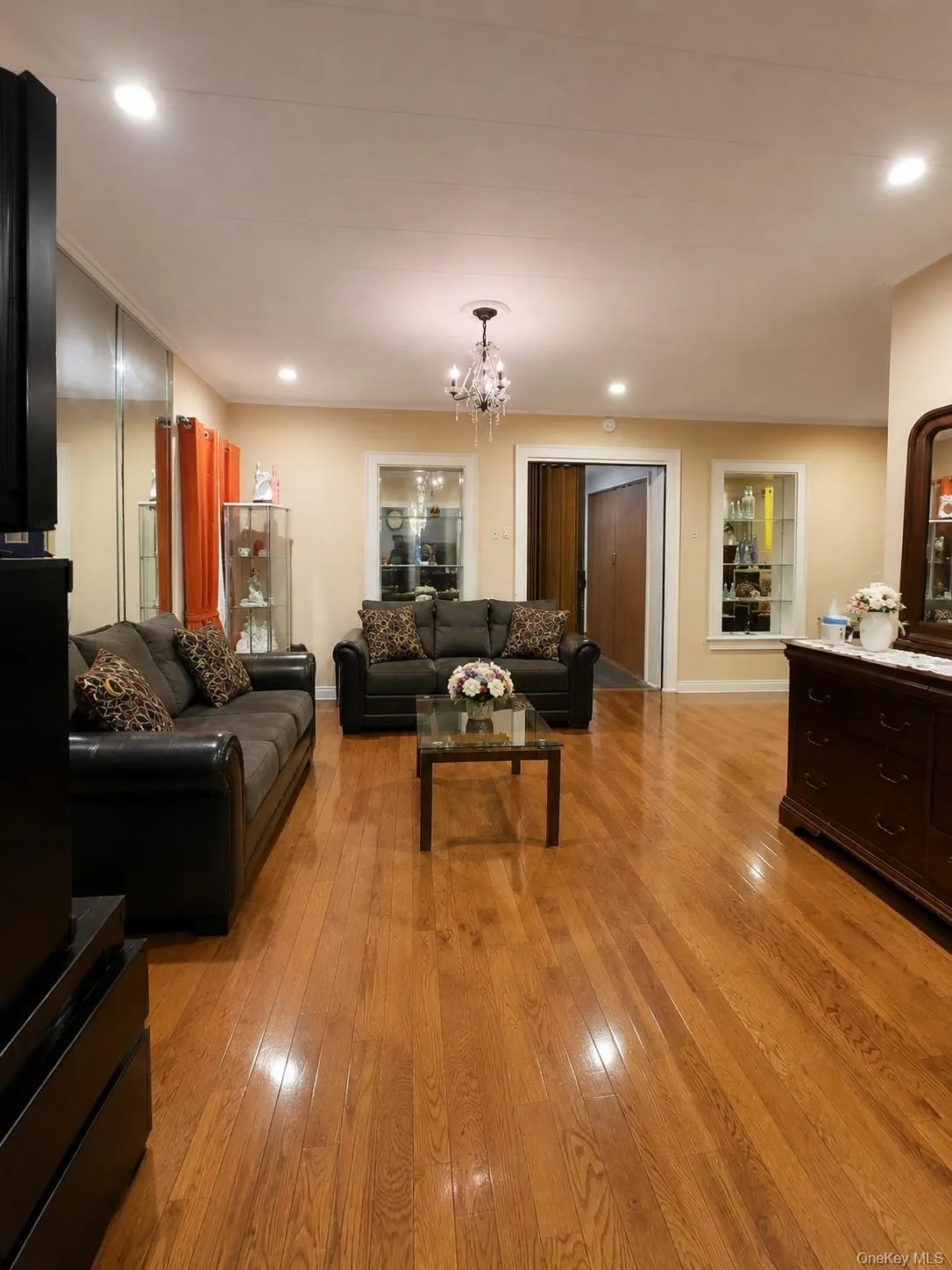 9927 213th Street, New York, NY, 3 Bedrooms Bedrooms, 8 Rooms Rooms,2 BathroomsBathrooms,Residential,For Rent,213th,0,1021860 9927 213th Street, New York, NY, 3 Bedrooms Bedrooms, 8 Rooms Rooms,2 BathroomsBathrooms,Residential,For Rent,213th,0,1021860