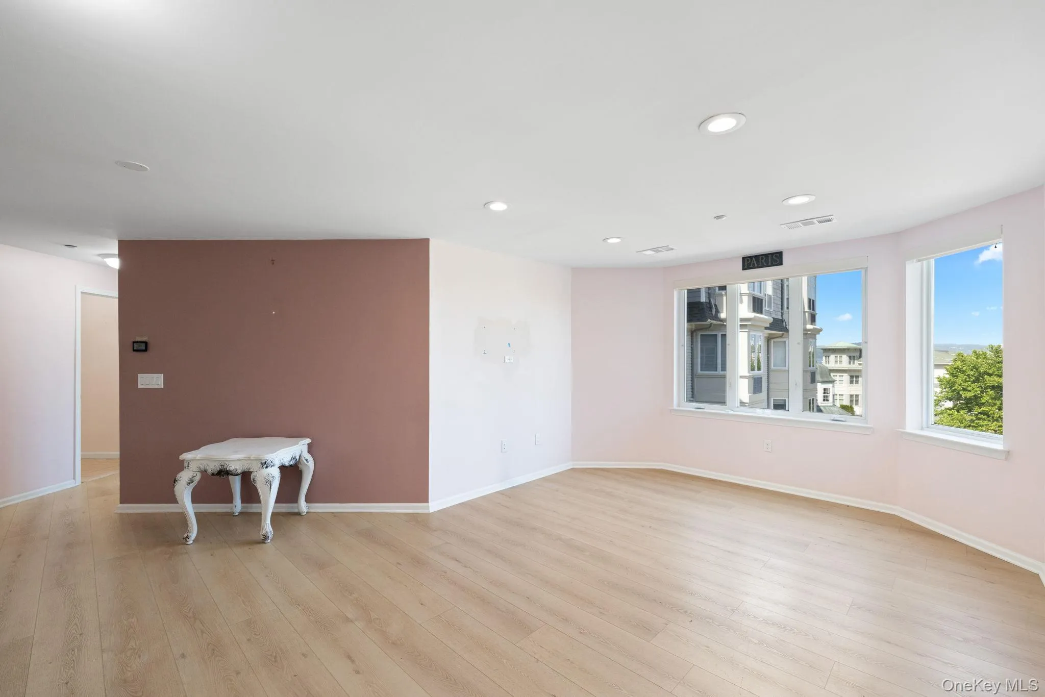 1321 Round Pointe Drive, Haverstraw, NY, 1 Bedroom Bedrooms, 5 Rooms Rooms,1 BathroomBathrooms,Residential,For Rent,Round Pointe,0,1021865 1321 Round Pointe Drive, Haverstraw, NY, 1 Bedroom Bedrooms, 5 Rooms Rooms,1 BathroomBathrooms,Residential,For Rent,Round Pointe,0,1021865
