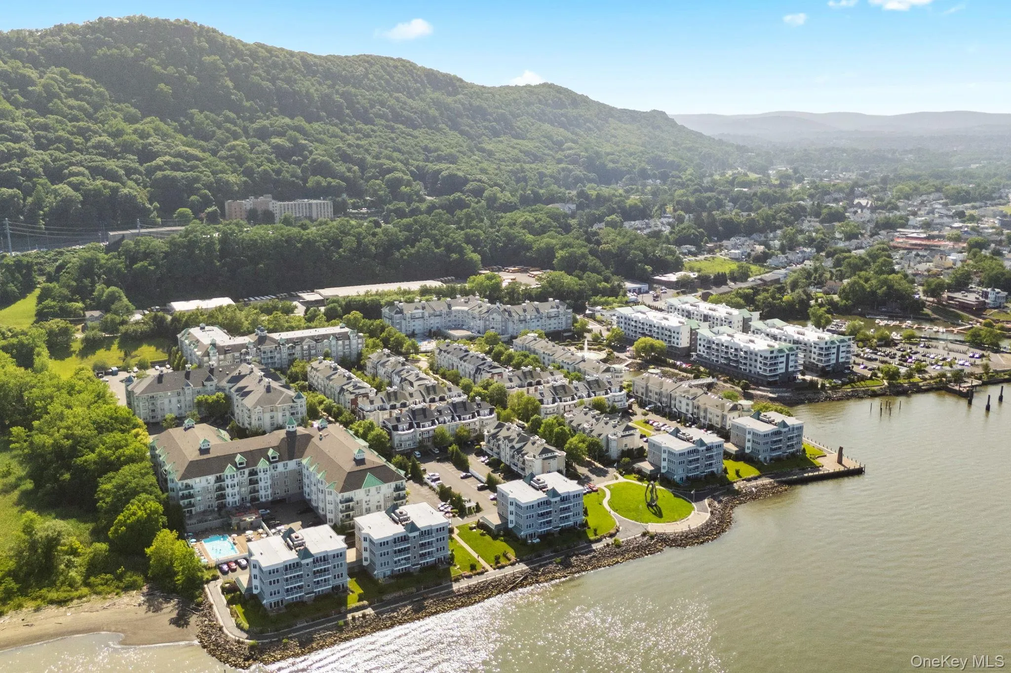 1321 Round Pointe Drive, Haverstraw, NY, 1 Bedroom Bedrooms, 5 Rooms Rooms,1 BathroomBathrooms,Residential,For Rent,Round Pointe,0,1021865 1321 Round Pointe Drive, Haverstraw, NY, 1 Bedroom Bedrooms, 5 Rooms Rooms,1 BathroomBathrooms,Residential,For Rent,Round Pointe,0,1021865