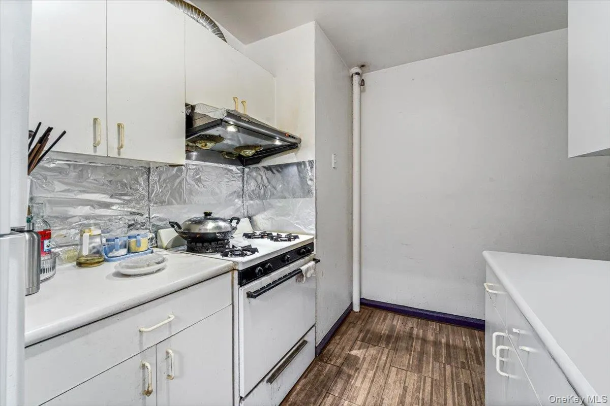 132-35 Sanford Avenue, New York, NY, 2 Bedrooms Bedrooms, 5 Rooms Rooms,1 BathroomBathrooms,Residential,For Rent,Sanford,0,1021867 132-35 Sanford Avenue, New York, NY, 2 Bedrooms Bedrooms, 5 Rooms Rooms,1 BathroomBathrooms,Residential,For Rent,Sanford,0,1021867