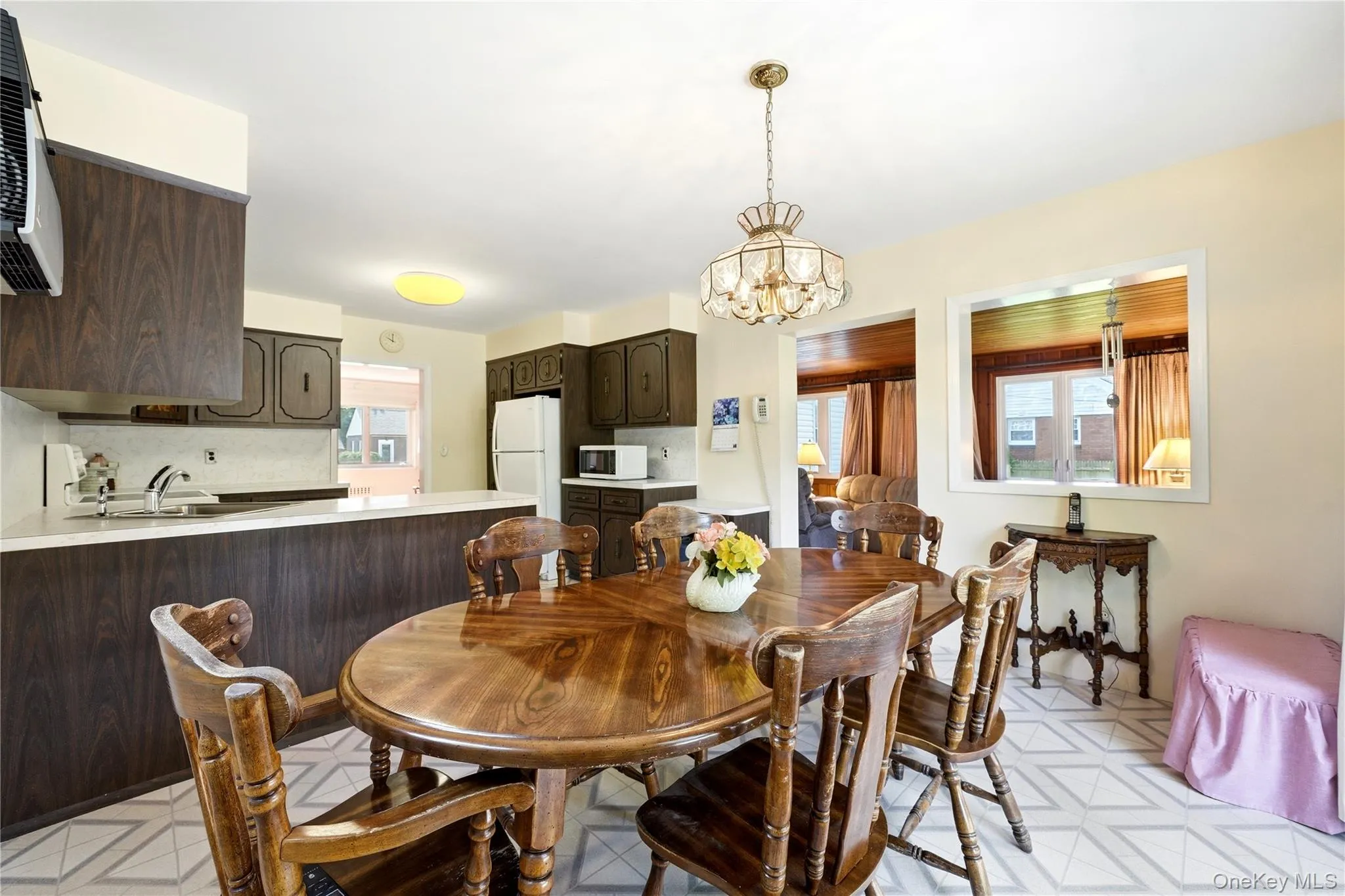 398 Ocean Avenue, Oyster Bay, NY, 3 Bedrooms Bedrooms, 6 Rooms Rooms,1 BathroomBathrooms,Residential,For Rent,Ocean,0,1021869 398 Ocean Avenue, Oyster Bay, NY, 3 Bedrooms Bedrooms, 6 Rooms Rooms,1 BathroomBathrooms,Residential,For Rent,Ocean,0,1021869
