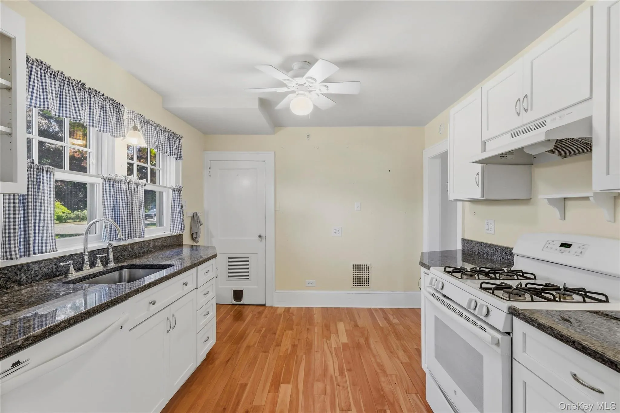 Granite countertops Granite countertops