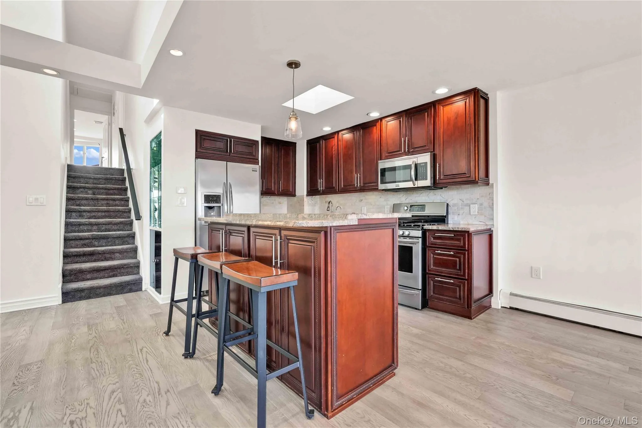 120-09 Riviera Court, New York, NY, 3 Bedrooms Bedrooms, 7 Rooms Rooms,2 BathroomsBathrooms,Residential,For Rent,Riviera,0,1021884 120-09 Riviera Court, New York, NY, 3 Bedrooms Bedrooms, 7 Rooms Rooms,2 BathroomsBathrooms,Residential,For Rent,Riviera,0,1021884