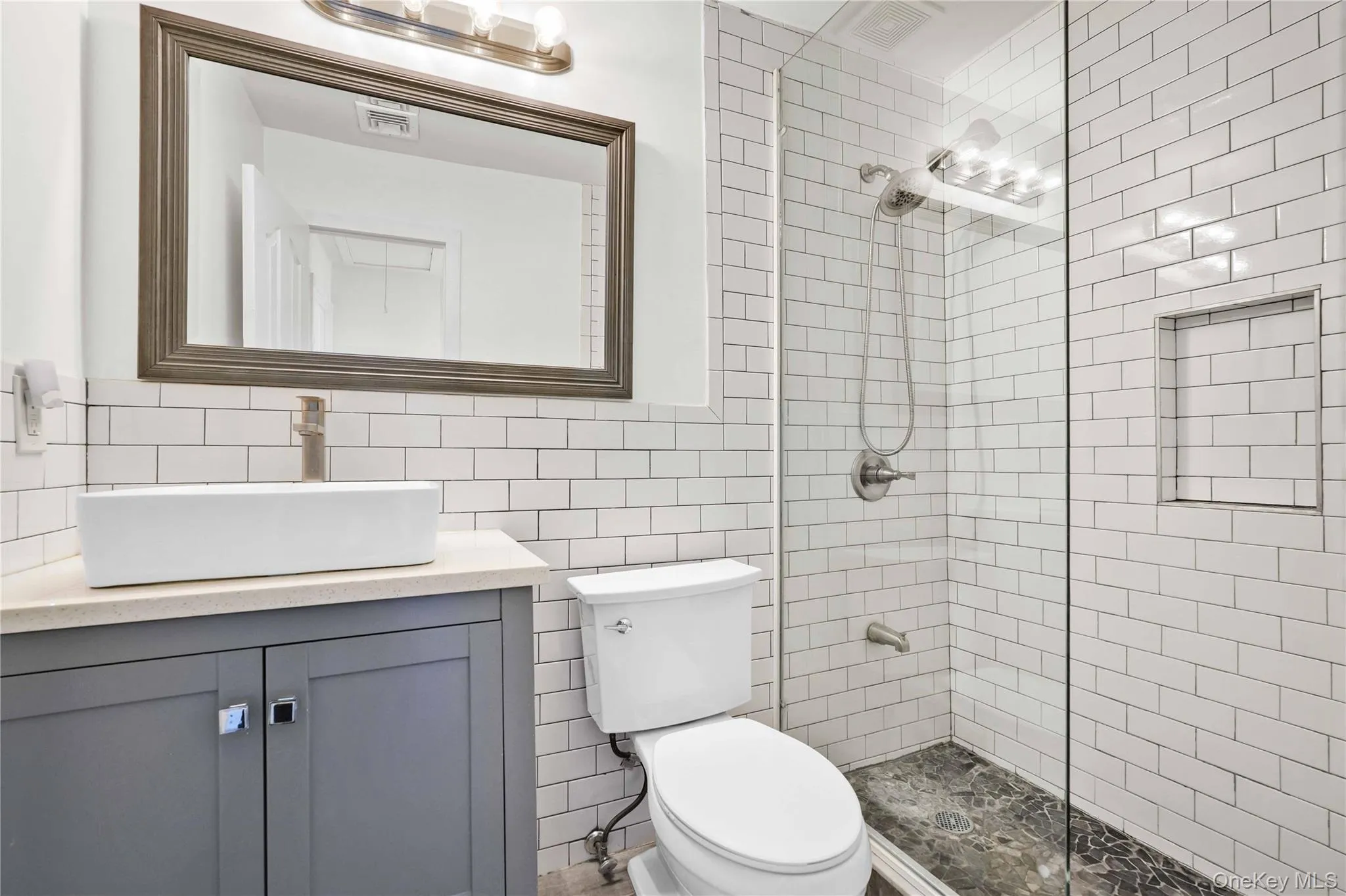 120-09 Riviera Court, New York, NY, 3 Bedrooms Bedrooms, 7 Rooms Rooms,2 BathroomsBathrooms,Residential,For Rent,Riviera,0,1021884 120-09 Riviera Court, New York, NY, 3 Bedrooms Bedrooms, 7 Rooms Rooms,2 BathroomsBathrooms,Residential,For Rent,Riviera,0,1021884