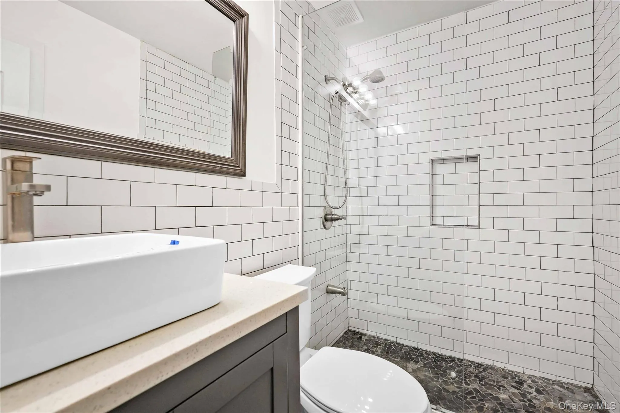 120-09 Riviera Court, New York, NY, 3 Bedrooms Bedrooms, 7 Rooms Rooms,2 BathroomsBathrooms,Residential,For Rent,Riviera,0,1021884 120-09 Riviera Court, New York, NY, 3 Bedrooms Bedrooms, 7 Rooms Rooms,2 BathroomsBathrooms,Residential,For Rent,Riviera,0,1021884