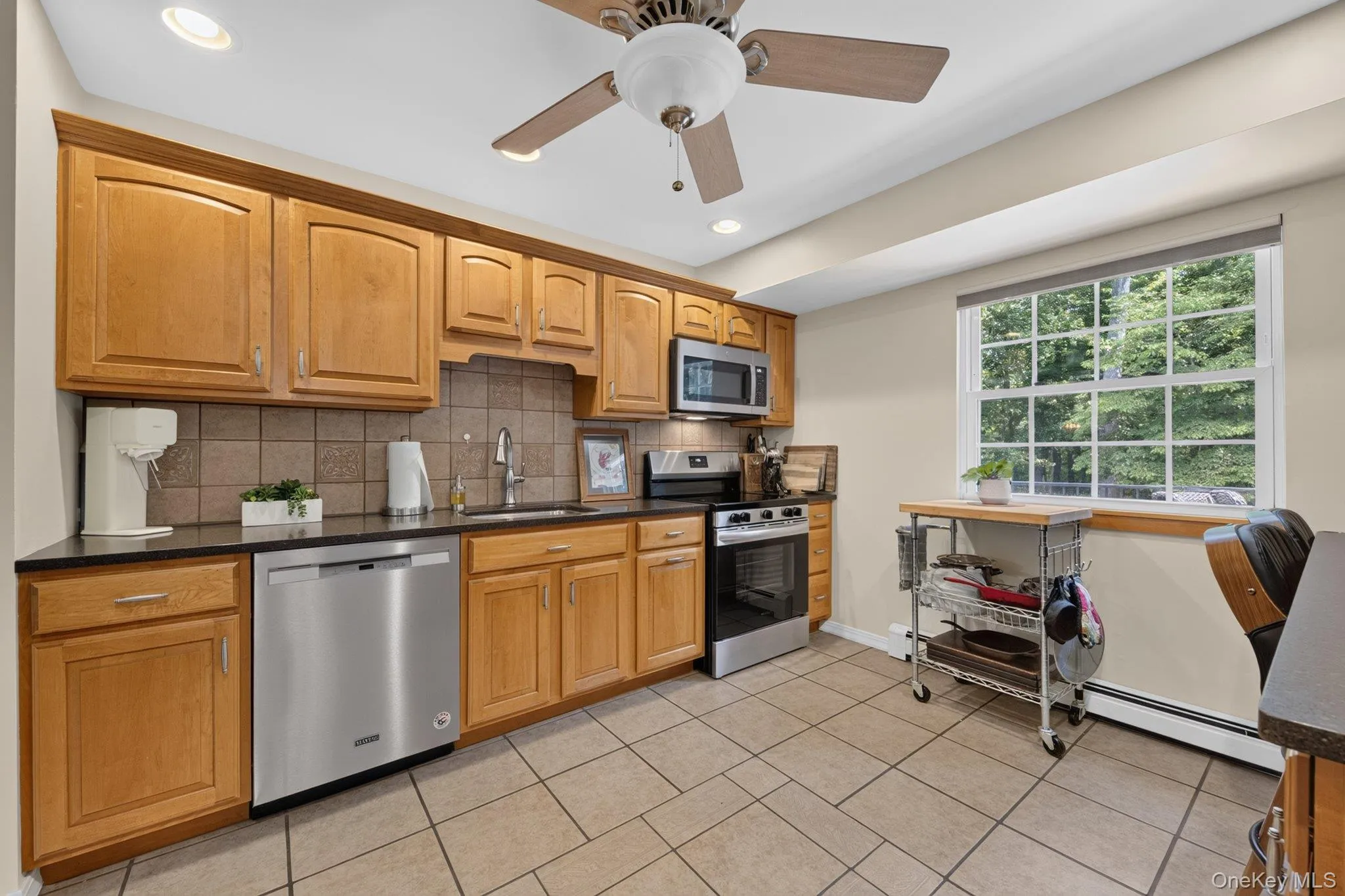 9 Pleasant Lane, Poughkeepsie (town), NY, 3 Bedrooms Bedrooms, 7 Rooms Rooms,2 BathroomsBathrooms,Residential,For Rent,Pleasant,0,1021885 9 Pleasant Lane, Poughkeepsie (town), NY, 3 Bedrooms Bedrooms, 7 Rooms Rooms,2 BathroomsBathrooms,Residential,For Rent,Pleasant,0,1021885