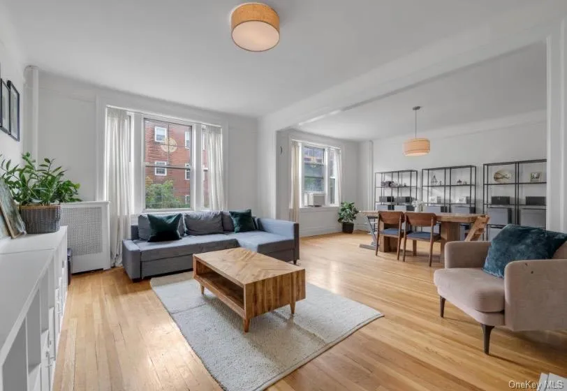 3515 78th Street, New York, NY, 2 Bedrooms Bedrooms, 5 Rooms Rooms,1 BathroomBathrooms,Residential,For Rent,78th,0,1021891 3515 78th Street, New York, NY, 2 Bedrooms Bedrooms, 5 Rooms Rooms,1 BathroomBathrooms,Residential,For Rent,78th,0,1021891